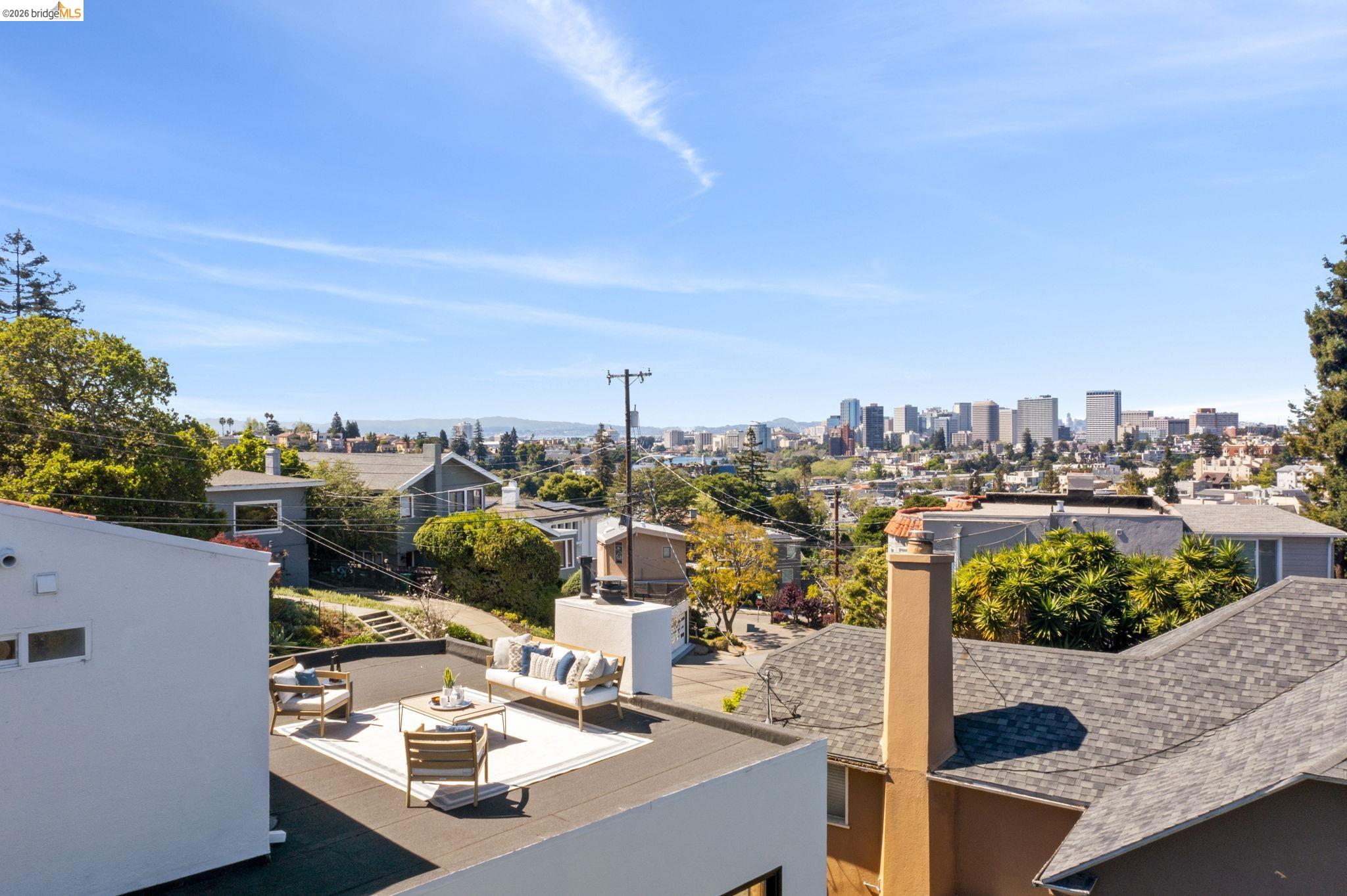 Detail Gallery Image 44 of 54 For 700 Calmar Ave., Oakland,  CA 94610 - 4 Beds | 3 Baths