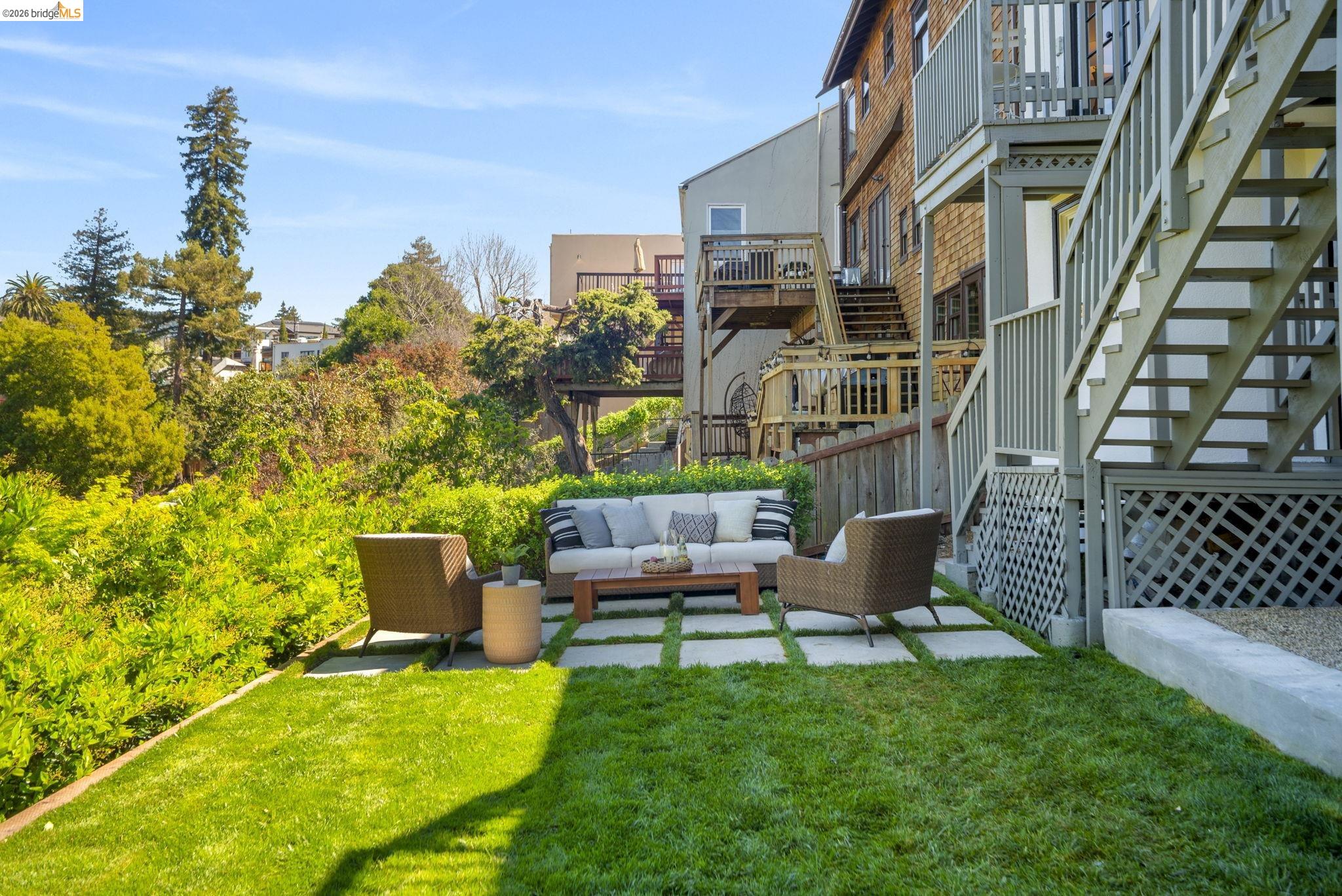 Detail Gallery Image 46 of 54 For 700 Calmar Ave., Oakland,  CA 94610 - 4 Beds | 3 Baths