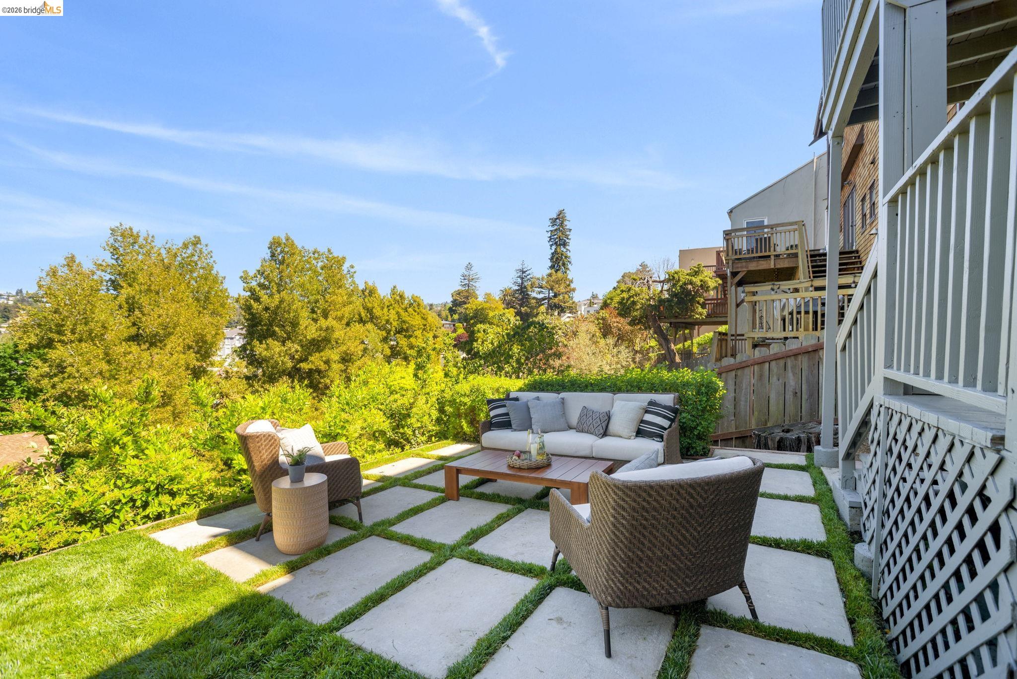 Detail Gallery Image 47 of 54 For 700 Calmar Ave., Oakland,  CA 94610 - 4 Beds | 3 Baths