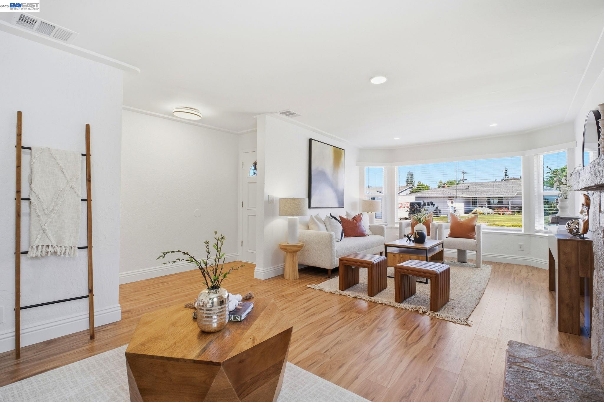 Detail Gallery Image 5 of 21 For 39605 Bruning St., Fremont,  CA 94538 - 3 Beds | 2 Baths