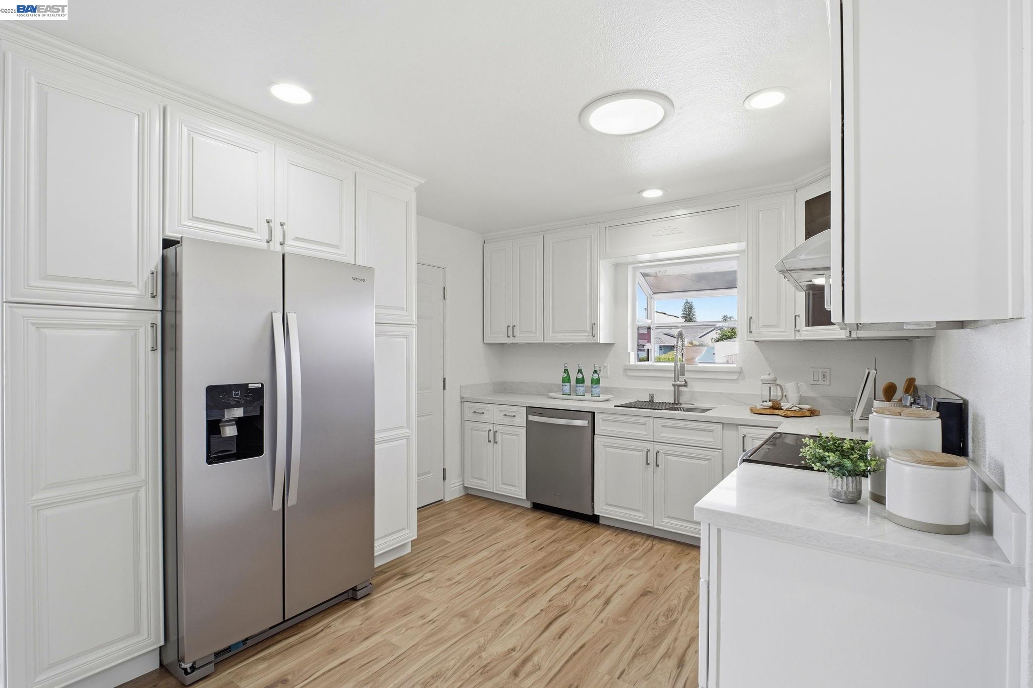 Detail Gallery Image 8 of 21 For 39605 Bruning St., Fremont,  CA 94538 - 3 Beds | 2 Baths