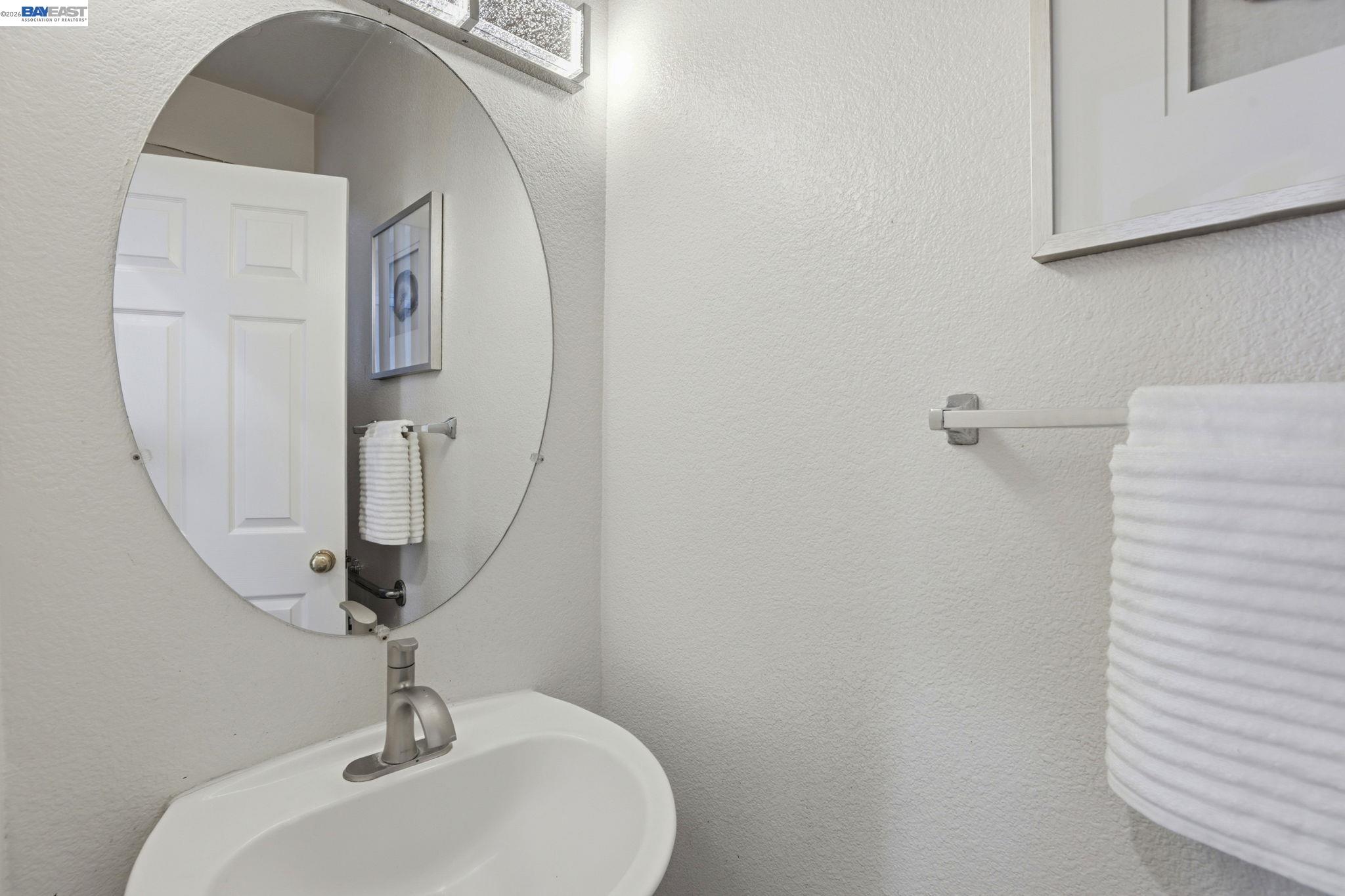 Detail Gallery Image 14 of 34 For 7318 Bower Ln, Dublin,  CA 94568 - 3 Beds | 2/1 Baths