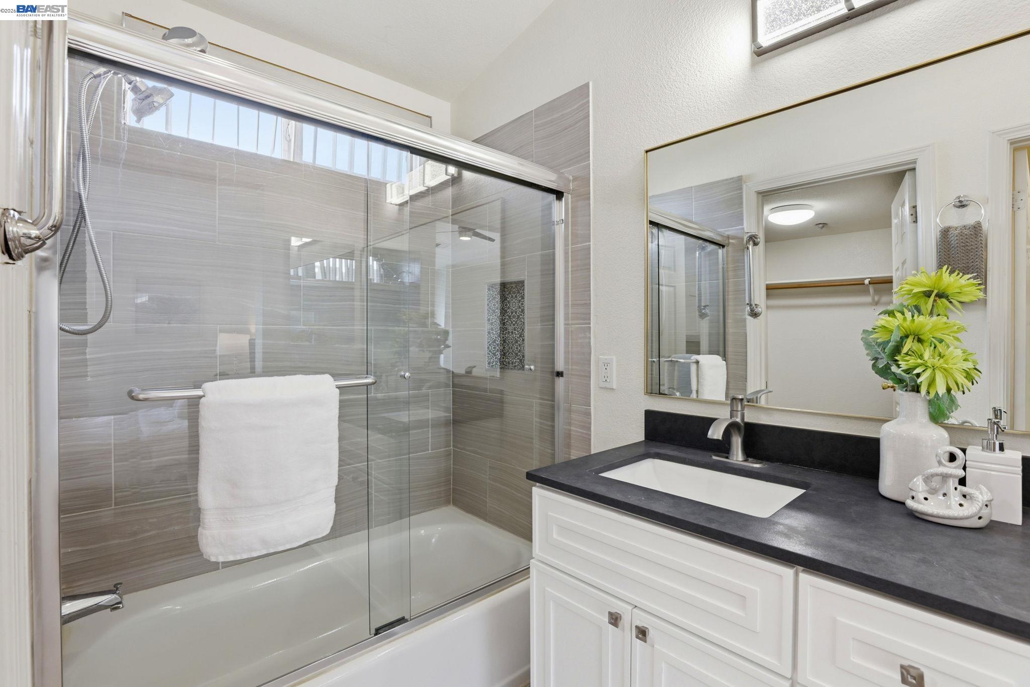 Detail Gallery Image 21 of 34 For 7318 Bower Ln, Dublin,  CA 94568 - 3 Beds | 2/1 Baths