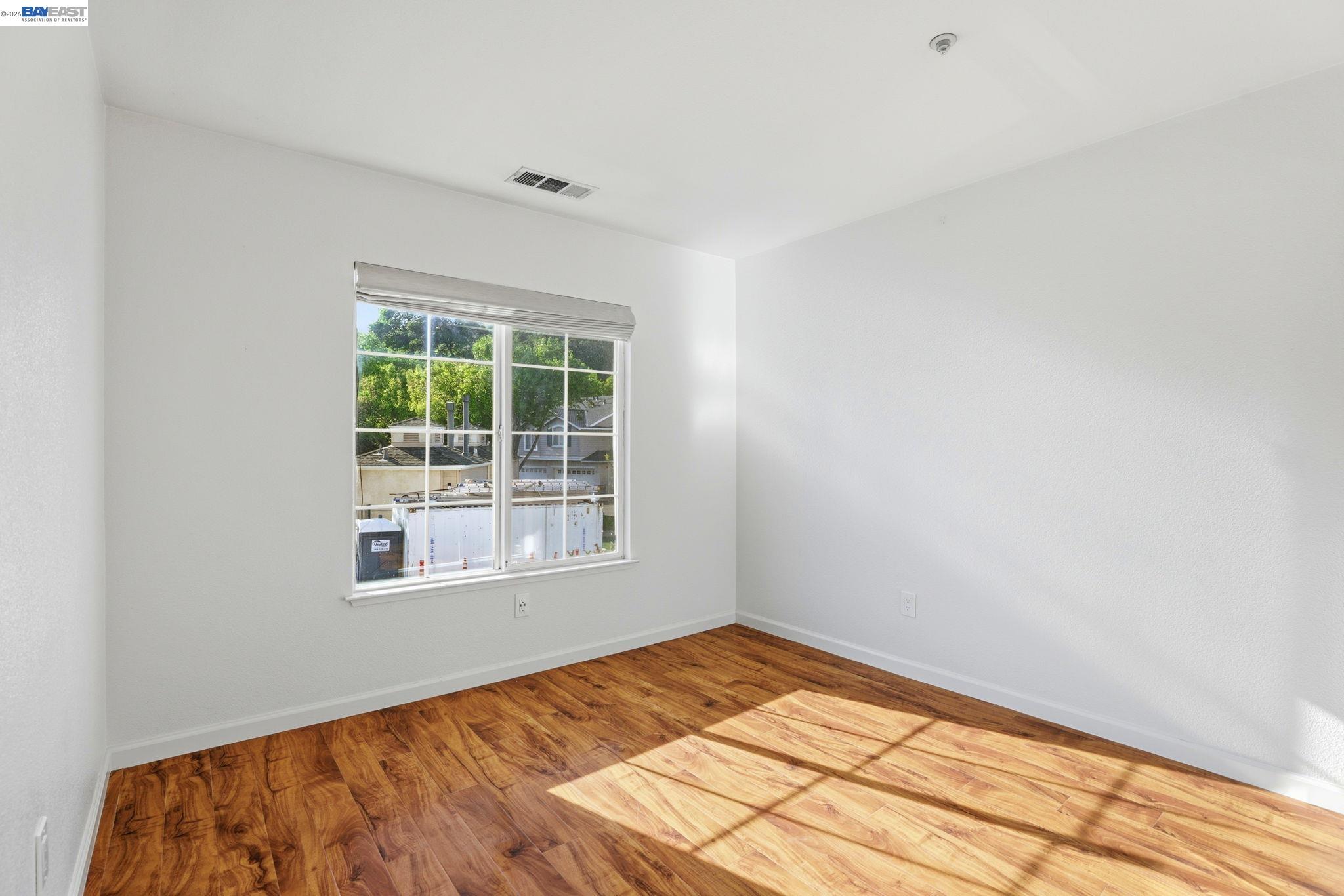 Detail Gallery Image 23 of 34 For 7318 Bower Ln, Dublin,  CA 94568 - 3 Beds | 2/1 Baths