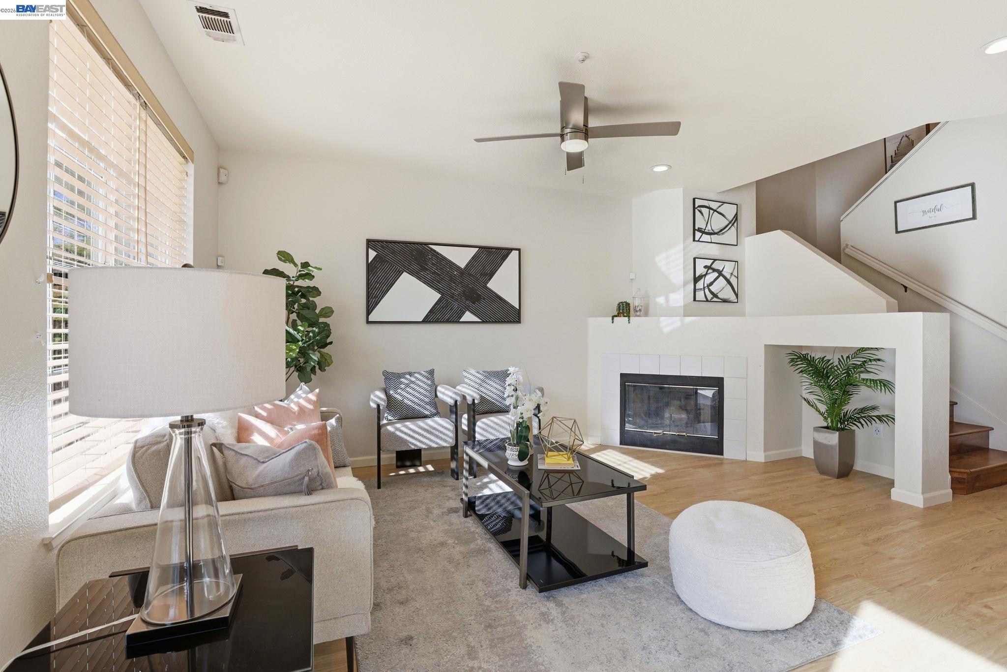 Detail Gallery Image 5 of 34 For 7318 Bower Ln, Dublin,  CA 94568 - 3 Beds | 2/1 Baths