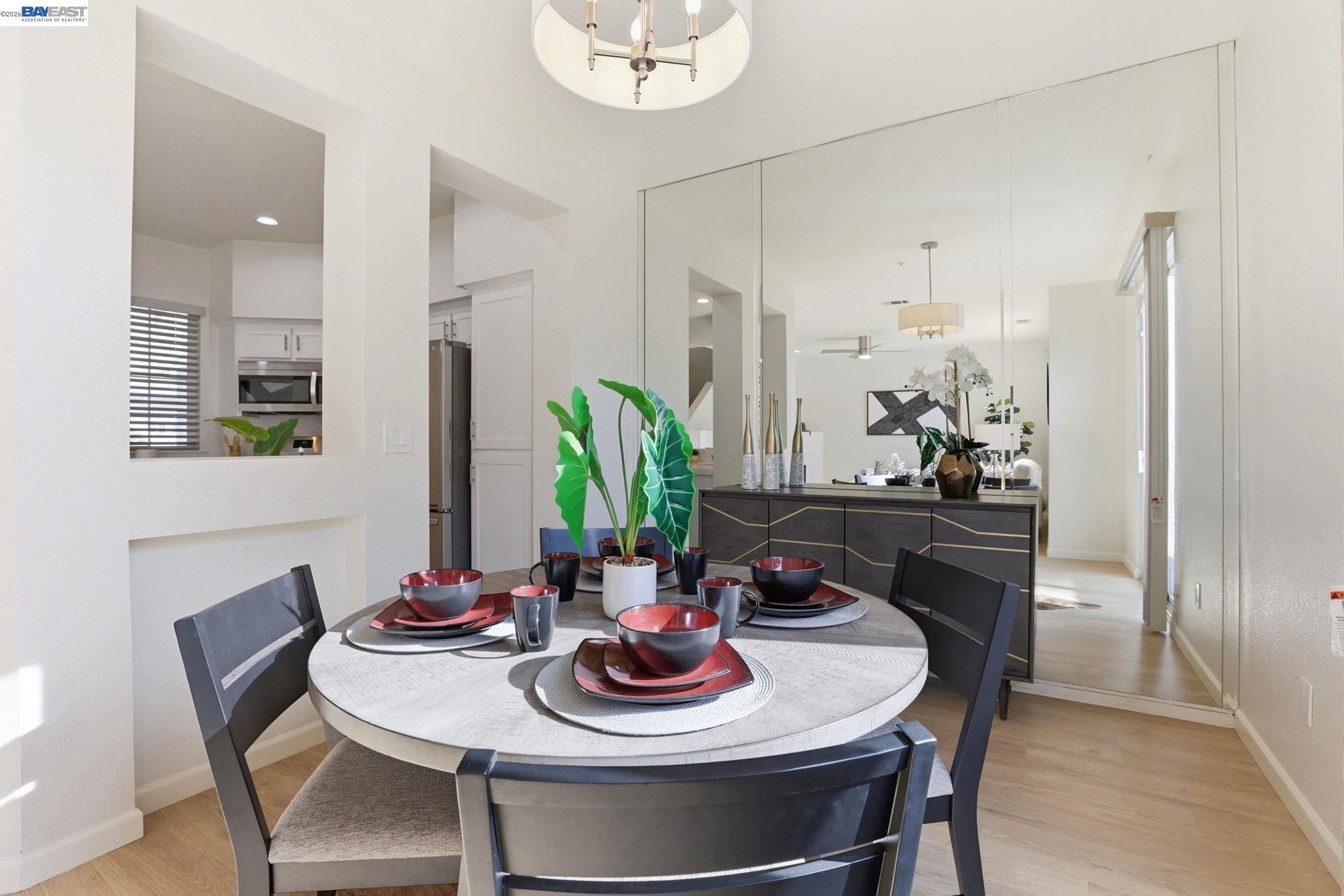 Detail Gallery Image 9 of 34 For 7318 Bower Ln, Dublin,  CA 94568 - 3 Beds | 2/1 Baths