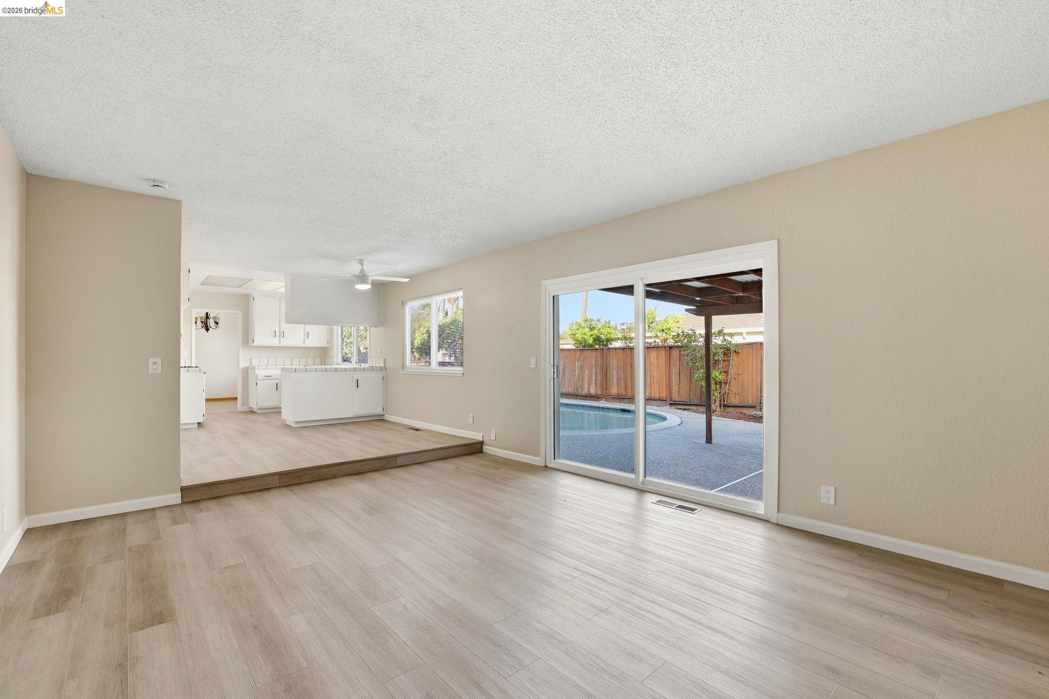 Detail Gallery Image 12 of 54 For 518 Churchill Park Dr, San Jose,  CA 95136 - 5 Beds | 3 Baths