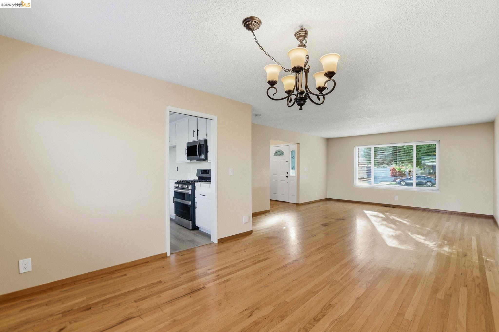 Detail Gallery Image 18 of 54 For 518 Churchill Park Dr, San Jose,  CA 95136 - 5 Beds | 3 Baths