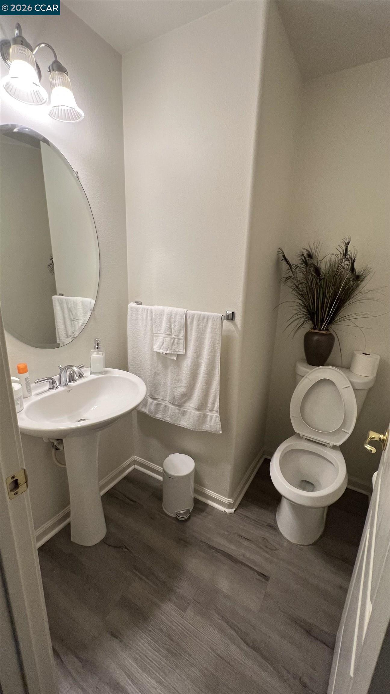 Detail Gallery Image 14 of 27 For 2512 Covelline St., Santa Rosa,  CA 95407 - 3 Beds | 2/1 Baths