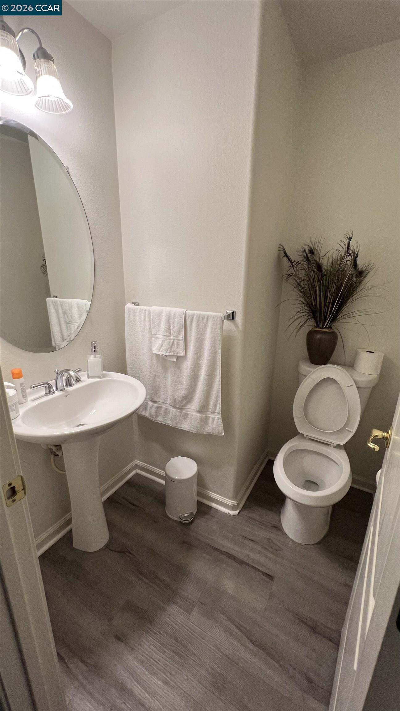 Detail Gallery Image 15 of 27 For 2512 Covelline St., Santa Rosa,  CA 95407 - 3 Beds | 2/1 Baths