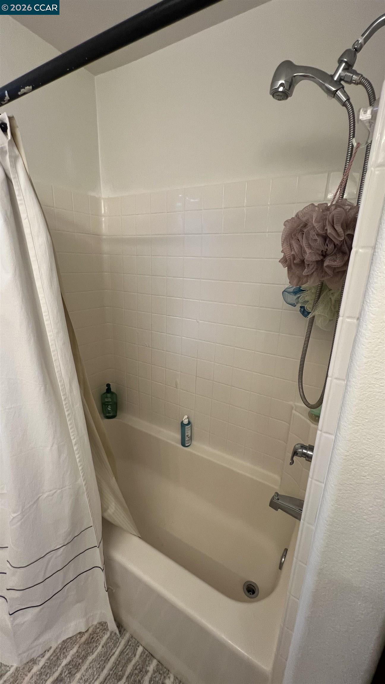 Detail Gallery Image 4 of 27 For 2512 Covelline St., Santa Rosa,  CA 95407 - 3 Beds | 2/1 Baths