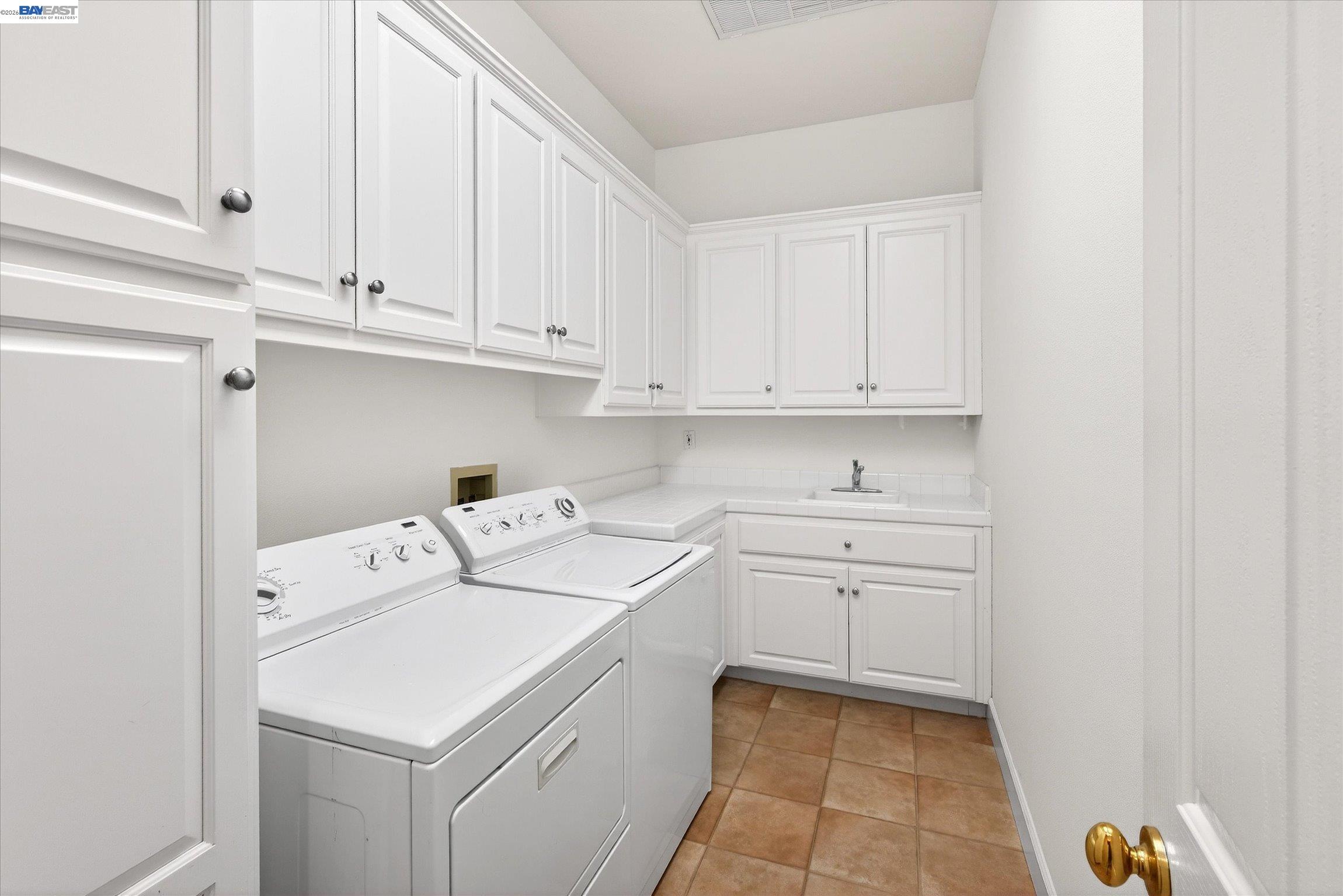 Detail Gallery Image 34 of 51 For 2270 Doccia Ct, Pleasanton,  CA 94566 - 4 Beds | 3 Baths