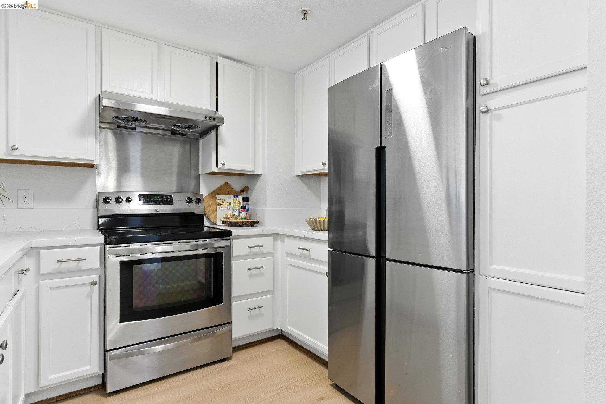 Detail Gallery Image 11 of 35 For 555 10th Street #201,  Oakland,  CA 94607 - 2 Beds | 2 Baths