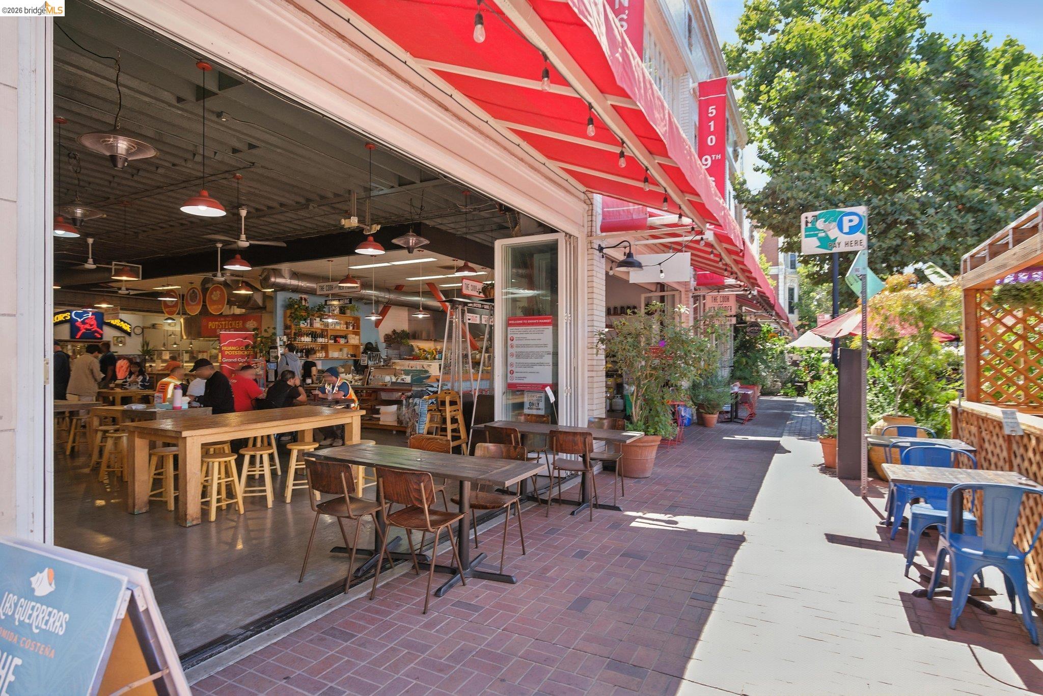 Detail Gallery Image 30 of 35 For 555 10th Street #201,  Oakland,  CA 94607 - 2 Beds | 2 Baths