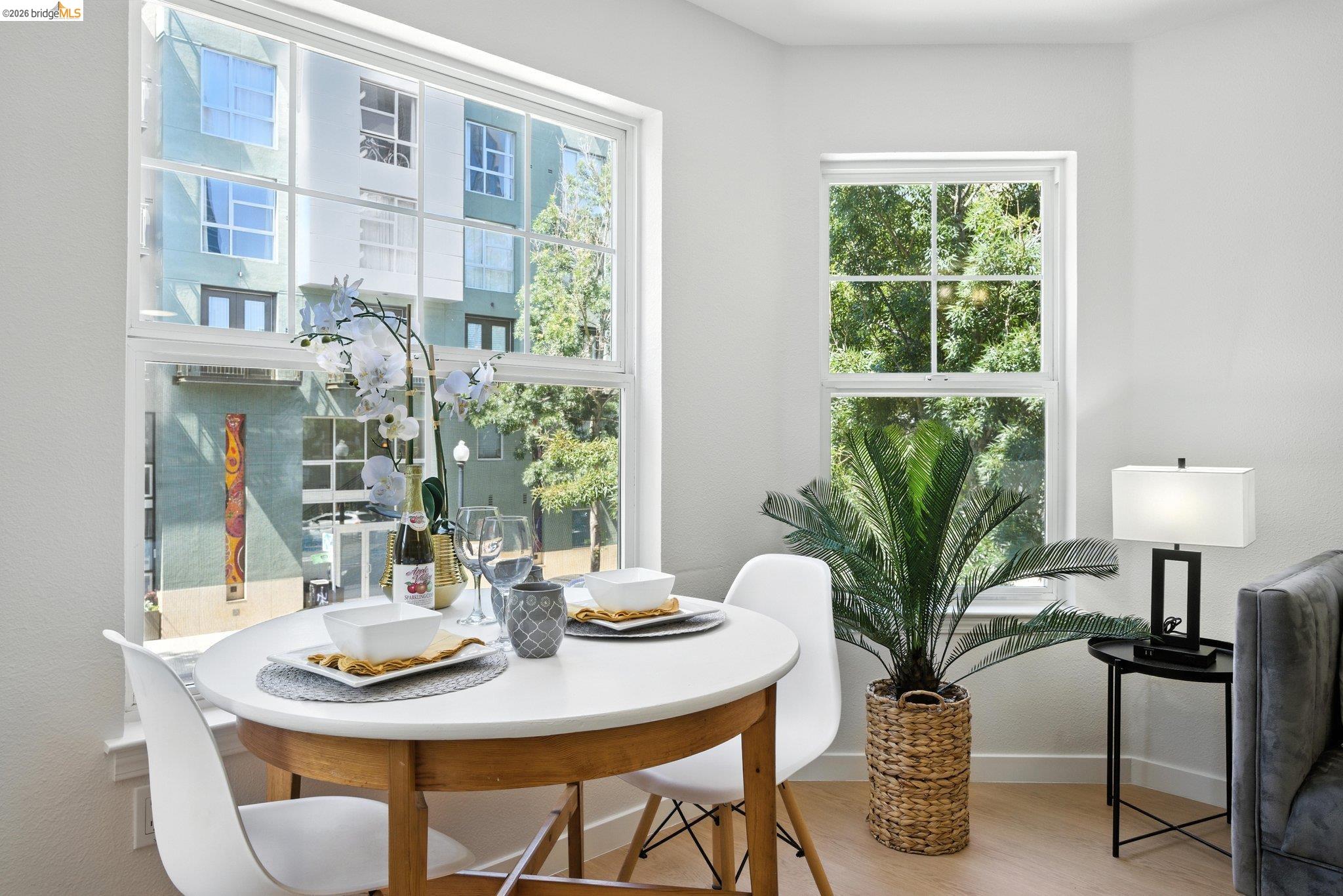 Detail Gallery Image 6 of 35 For 555 10th Street #201,  Oakland,  CA 94607 - 2 Beds | 2 Baths