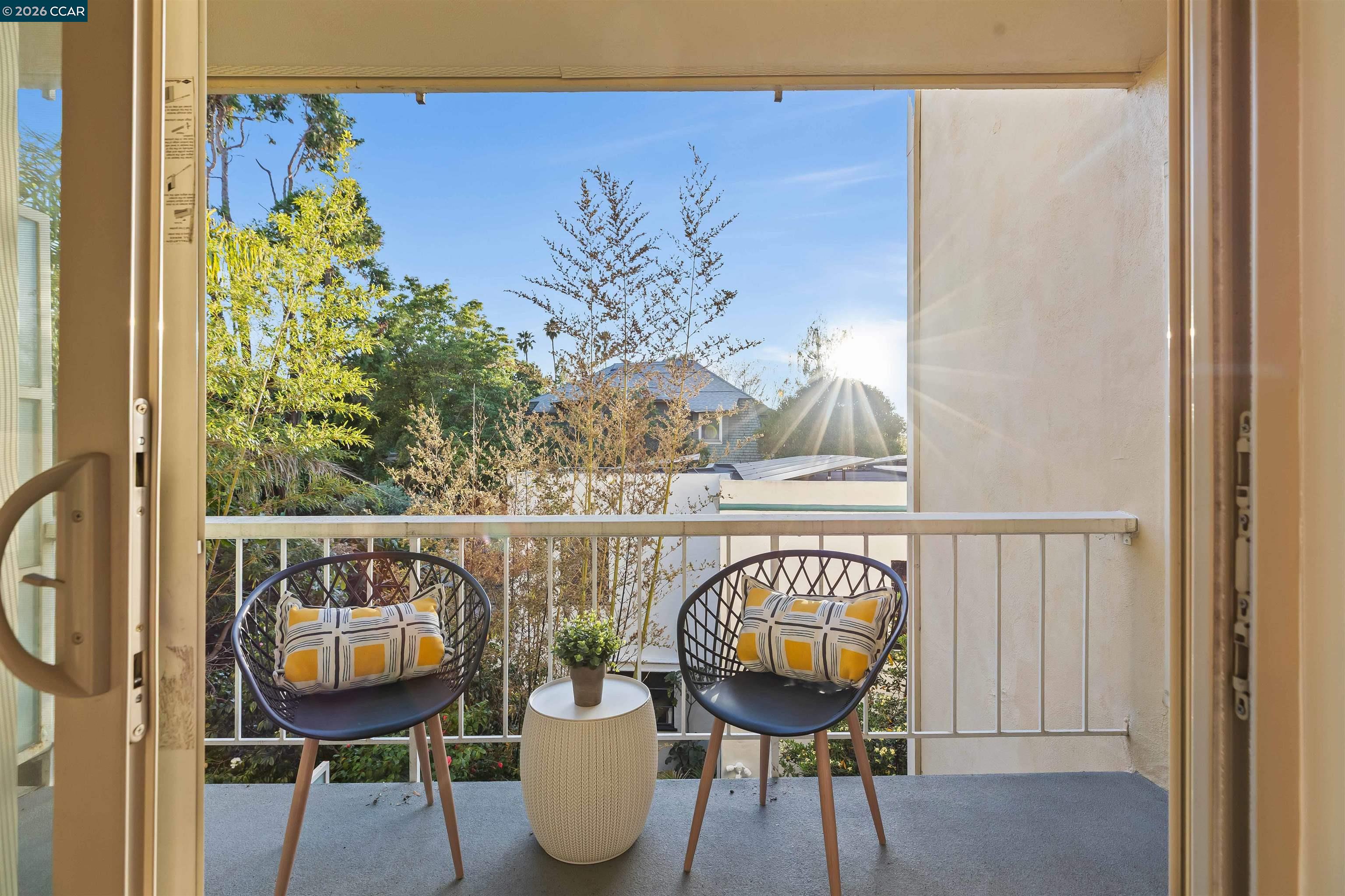 Detail Gallery Image 18 of 23 For 590 El Dorado Ave #214,  Oakland,  CA 94611 - 1 Beds | 1 Baths