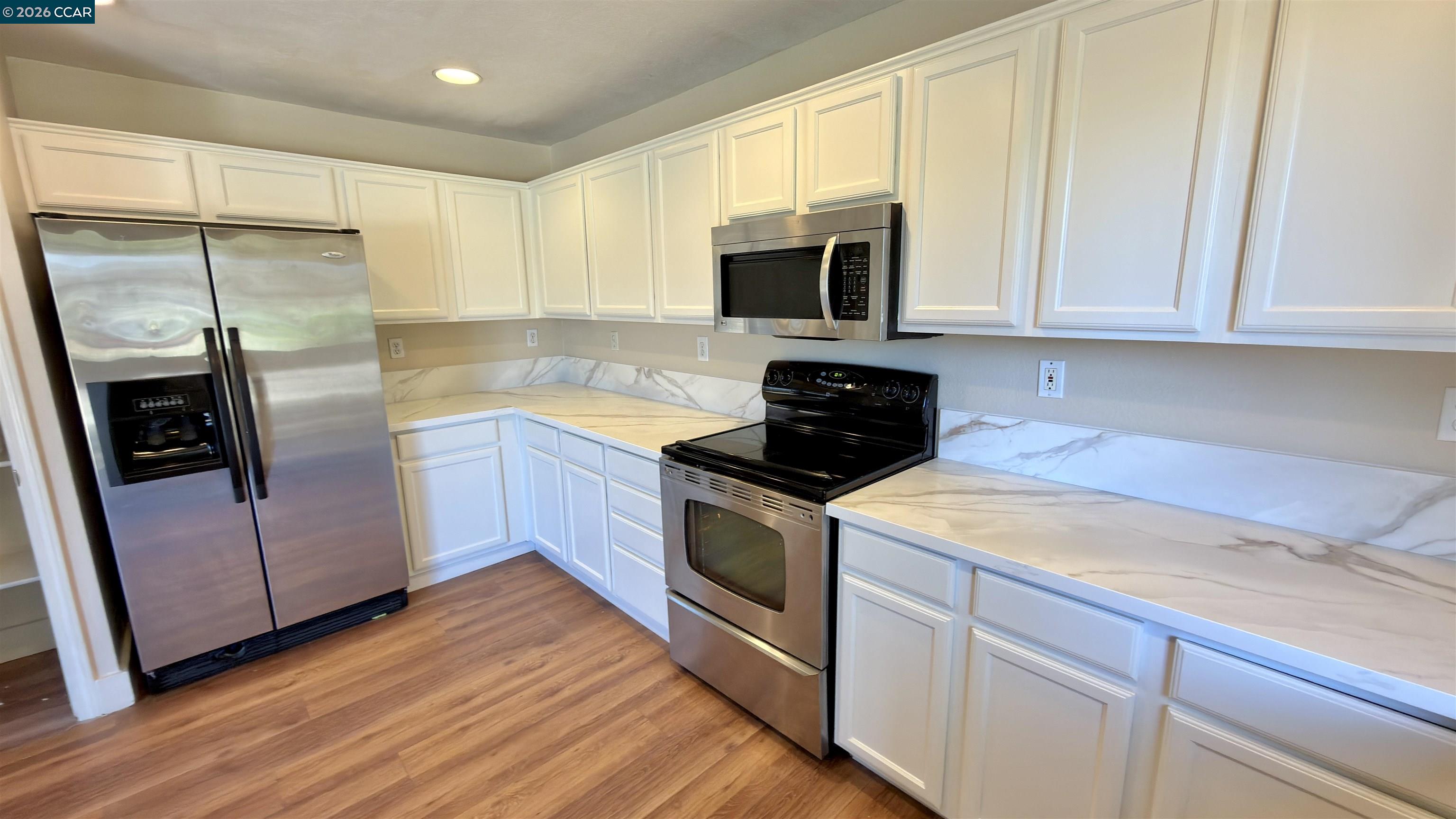 Detail Gallery Image 5 of 33 For 5104 Trailridge Ct, Antioch,  CA 94531 - 4 Beds | 2/1 Baths