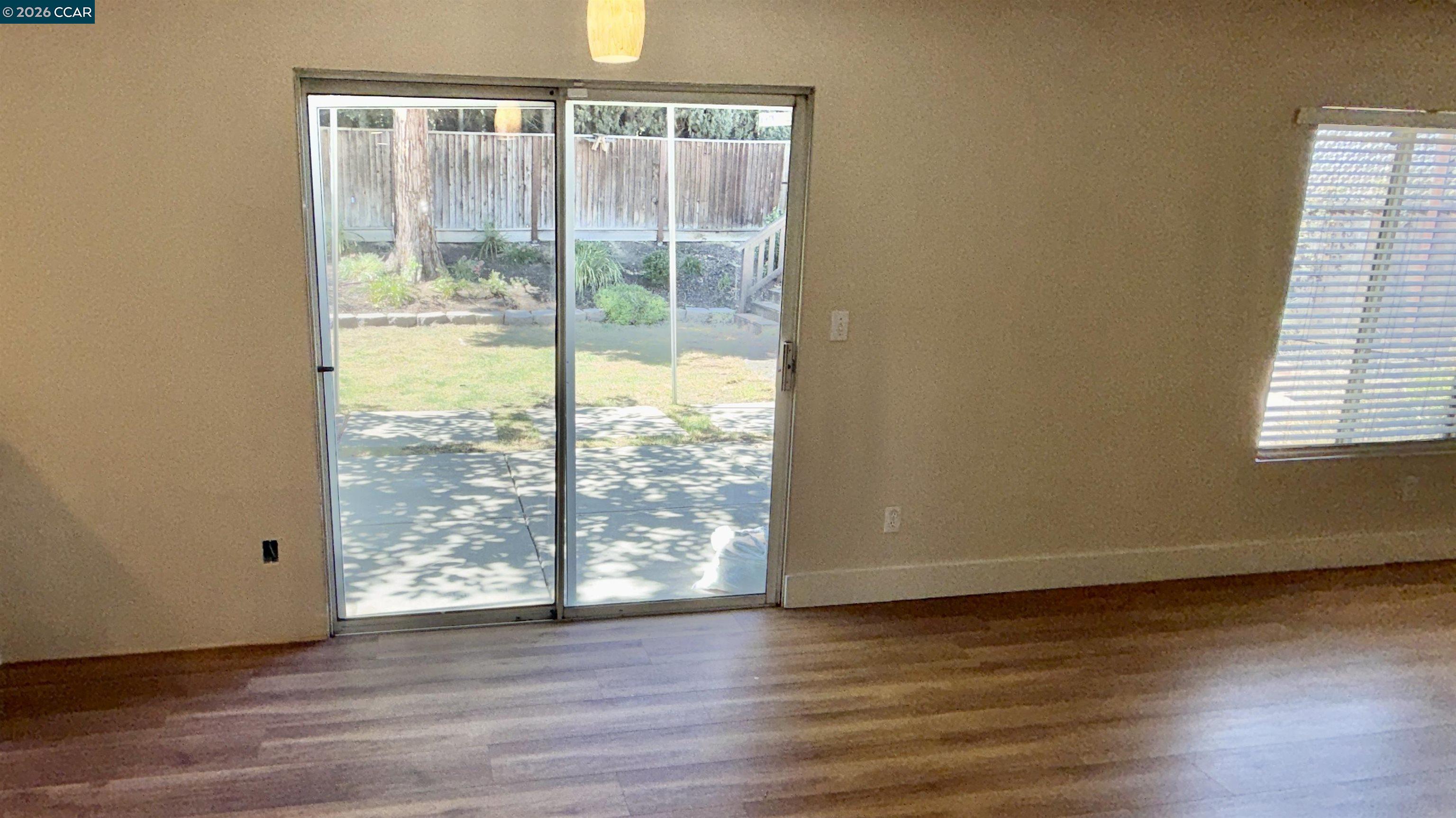 Detail Gallery Image 7 of 33 For 5104 Trailridge Ct, Antioch,  CA 94531 - 4 Beds | 2/1 Baths