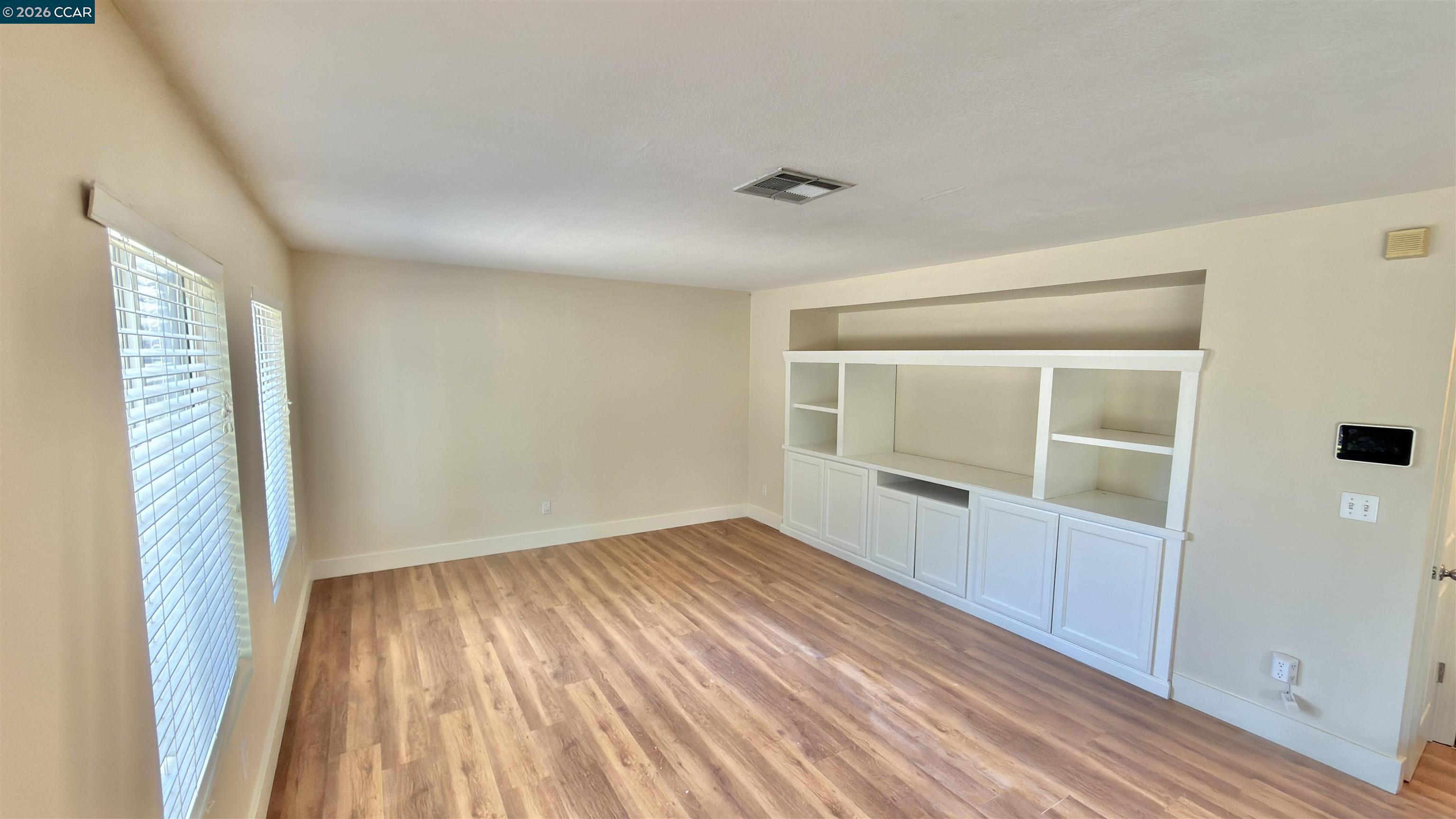 Detail Gallery Image 8 of 33 For 5104 Trailridge Ct, Antioch,  CA 94531 - 4 Beds | 2/1 Baths