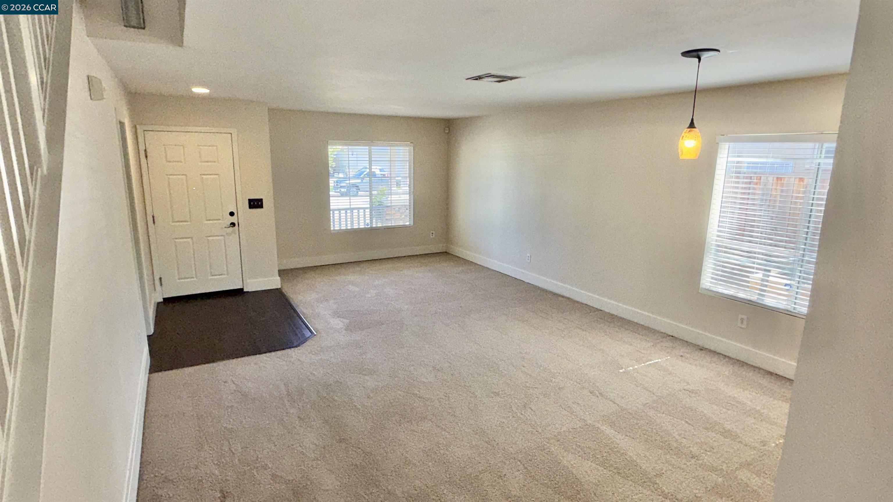 Detail Gallery Image 10 of 33 For 5104 Trailridge Ct, Antioch,  CA 94531 - 4 Beds | 2/1 Baths