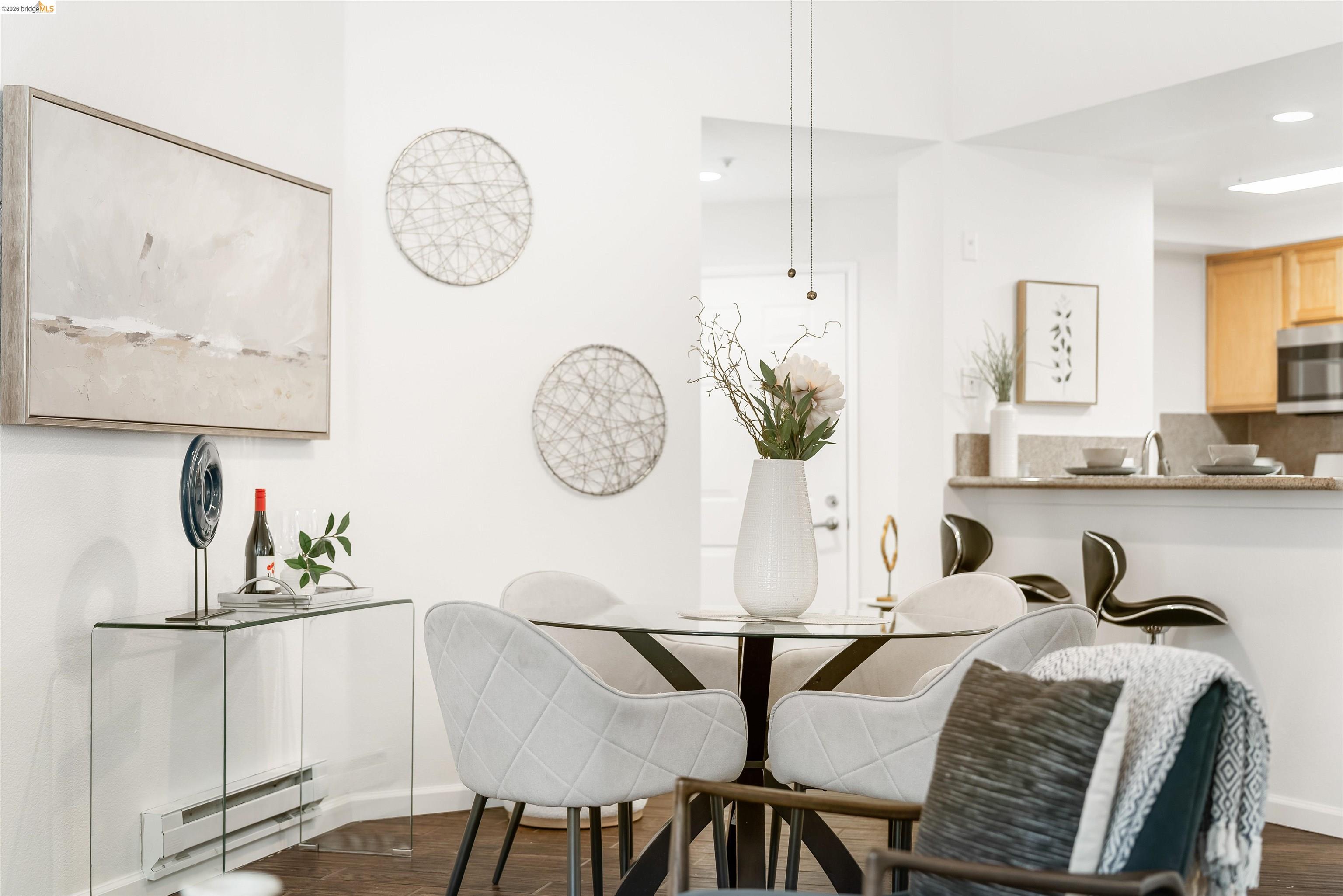 Detail Gallery Image 12 of 40 For 280 Caldecott #321,  Oakland,  CA 94618 - 1 Beds | 1 Baths