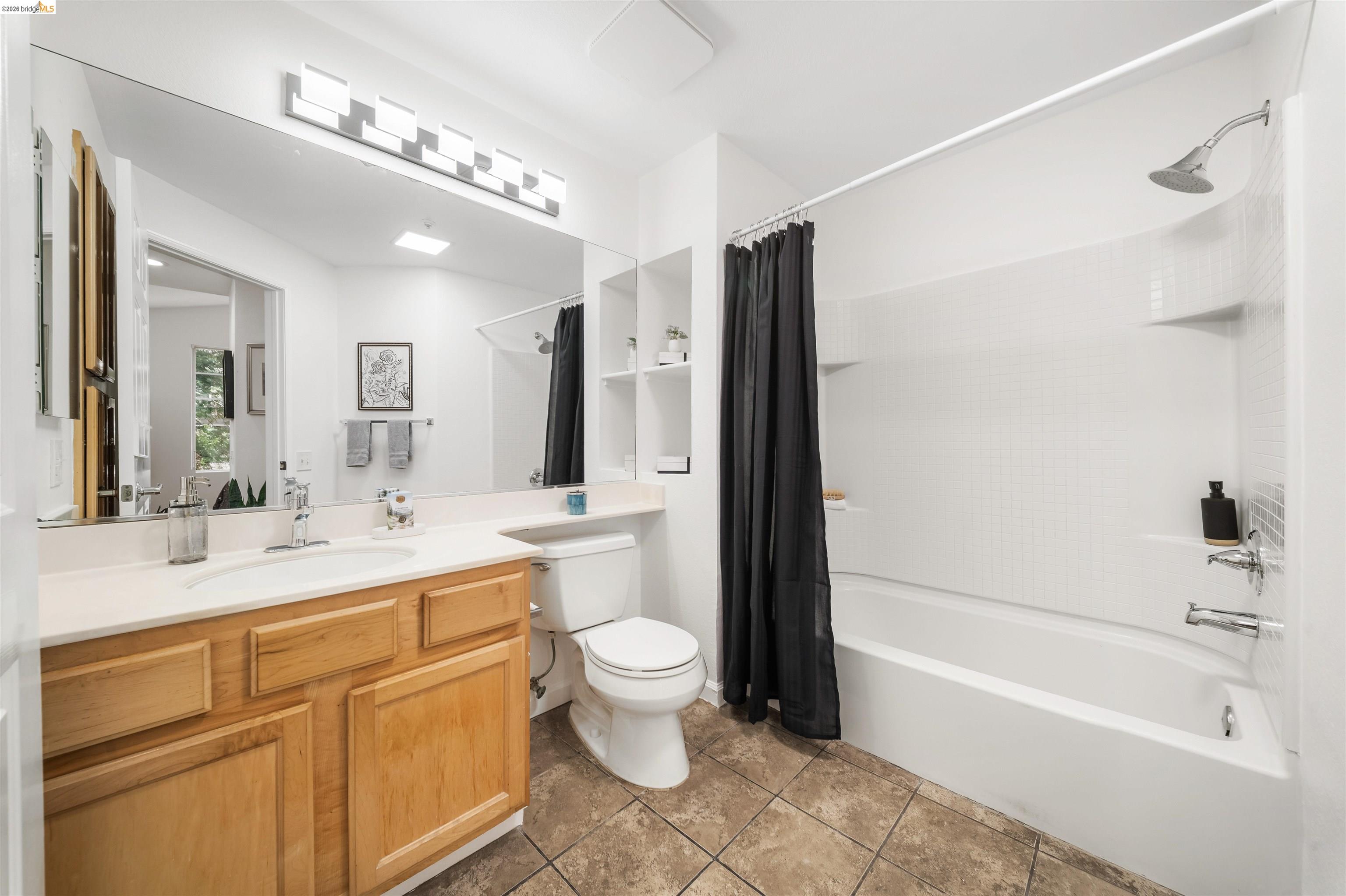 Detail Gallery Image 29 of 40 For 280 Caldecott #321,  Oakland,  CA 94618 - 1 Beds | 1 Baths