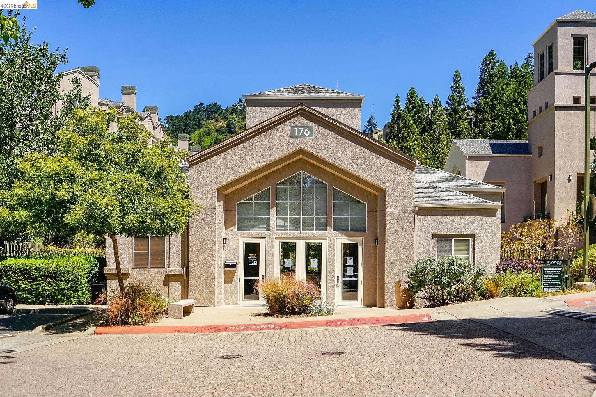 Detail Gallery Image 35 of 40 For 280 Caldecott #321,  Oakland,  CA 94618 - 1 Beds | 1 Baths