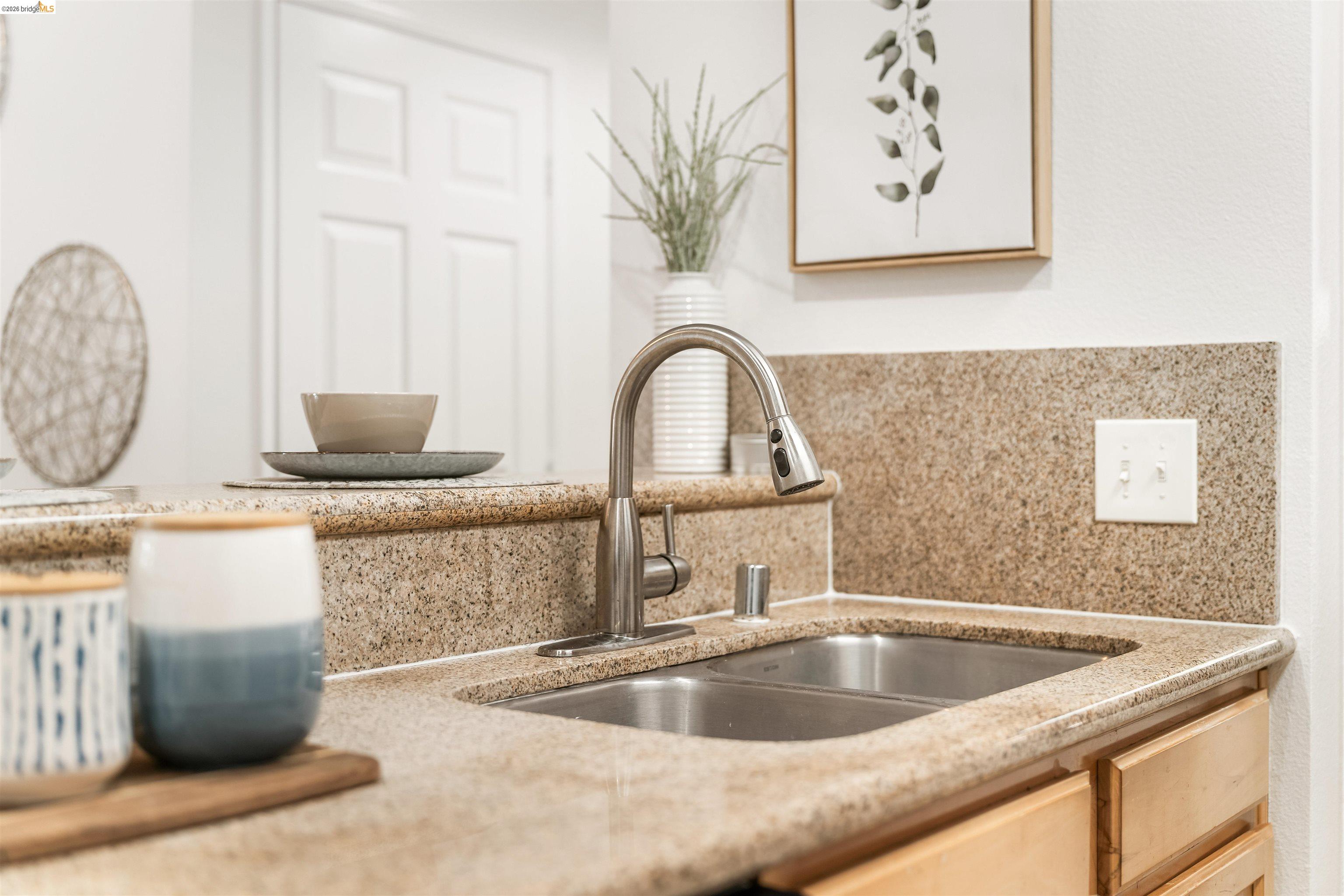 Detail Gallery Image 8 of 40 For 280 Caldecott #321,  Oakland,  CA 94618 - 1 Beds | 1 Baths