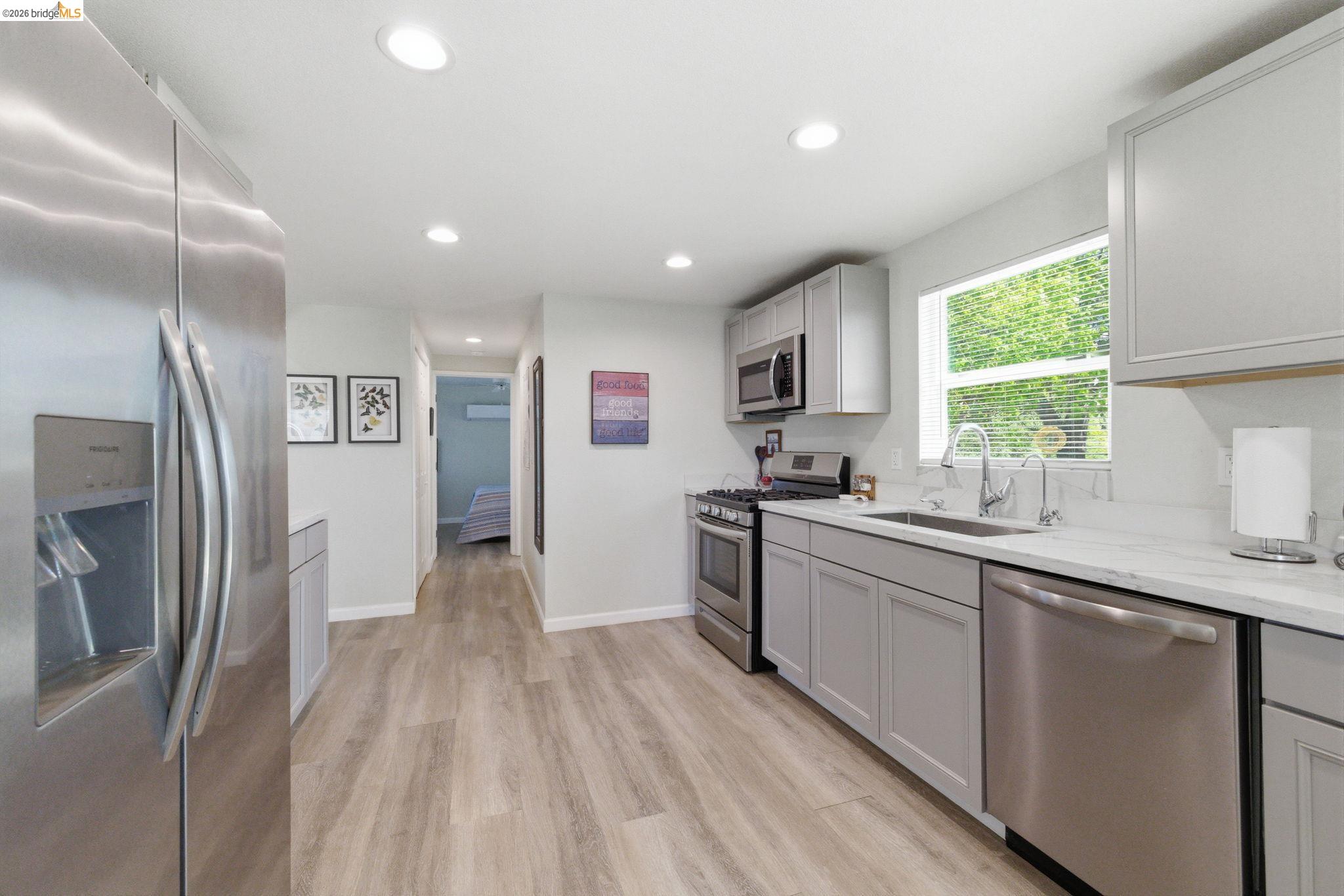 Detail Gallery Image 4 of 46 For 3045 Salmon Rd., Copperopolis,  CA 95228 - 2 Beds | 2 Baths