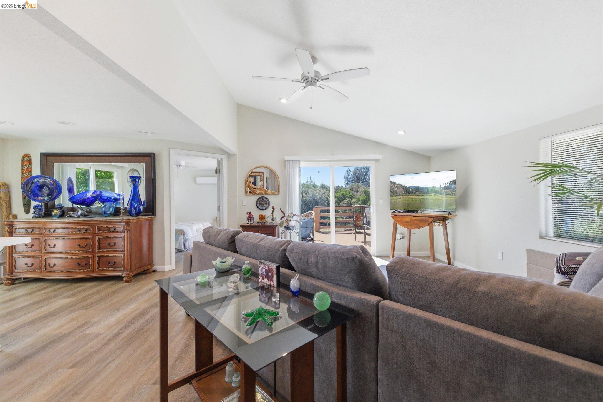 Detail Gallery Image 6 of 46 For 3045 Salmon Rd., Copperopolis,  CA 95228 - 2 Beds | 2 Baths