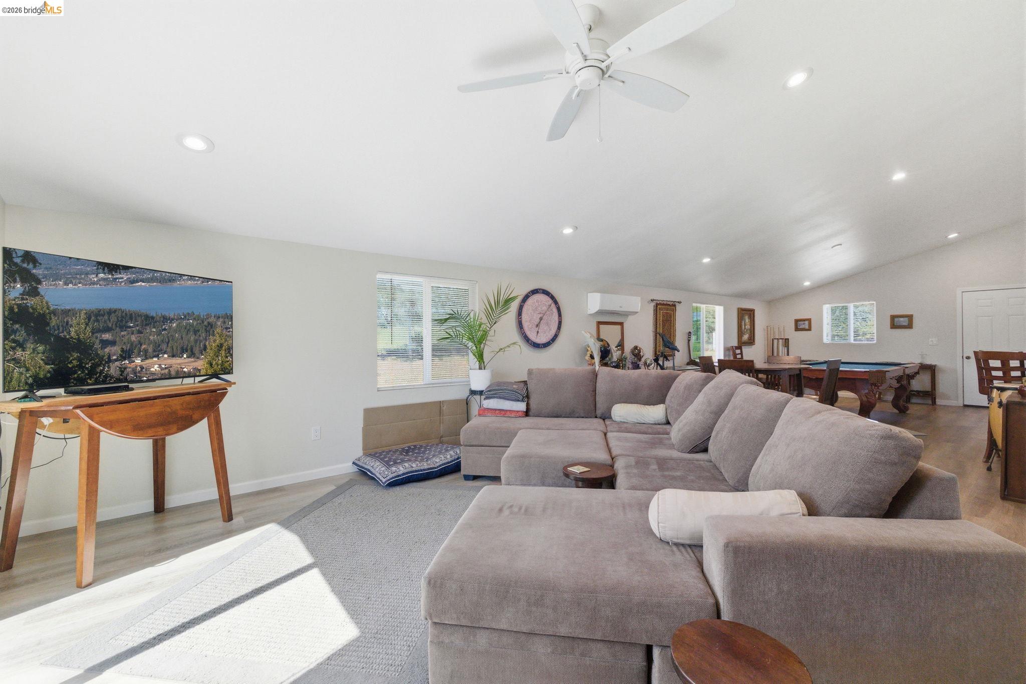 Detail Gallery Image 8 of 46 For 3045 Salmon Rd., Copperopolis,  CA 95228 - 2 Beds | 2 Baths