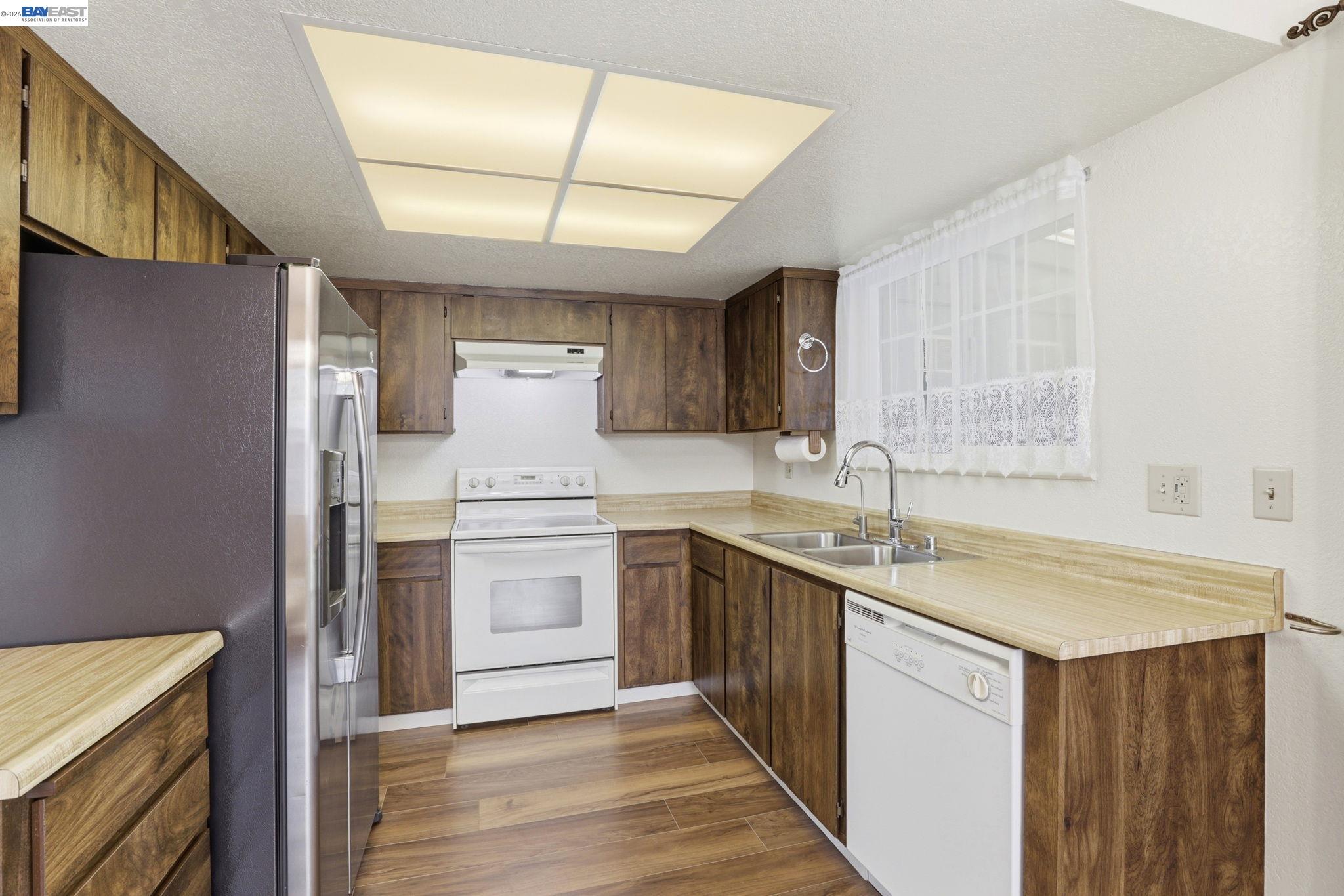 Detail Gallery Image 11 of 38 For 31213 Kimberly Ct, Union City,  CA 94587 - 3 Beds | 2/1 Baths