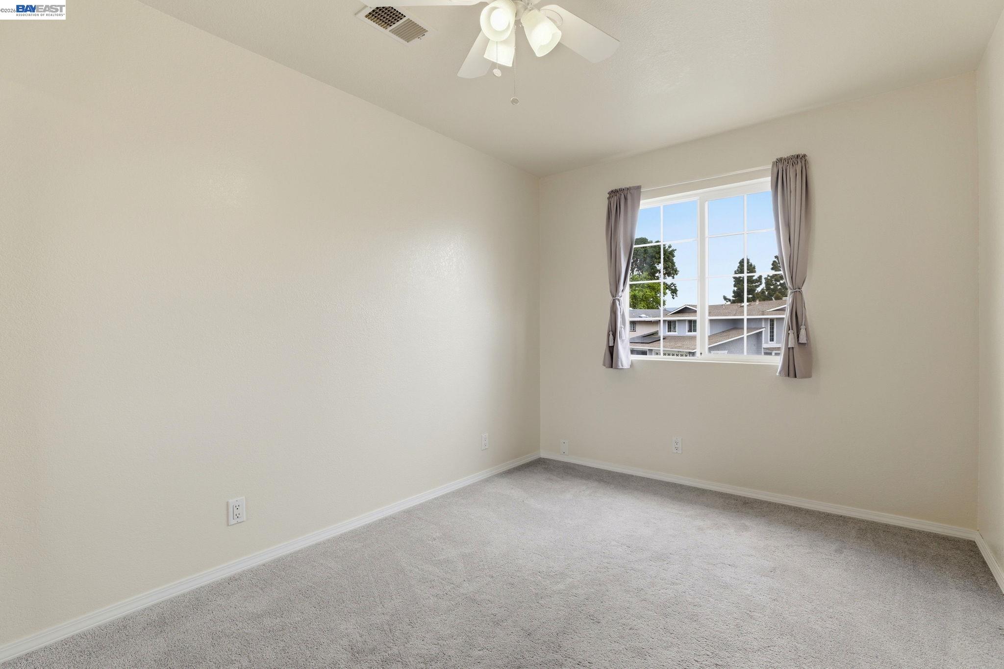 Detail Gallery Image 13 of 38 For 31213 Kimberly Ct, Union City,  CA 94587 - 3 Beds | 2/1 Baths