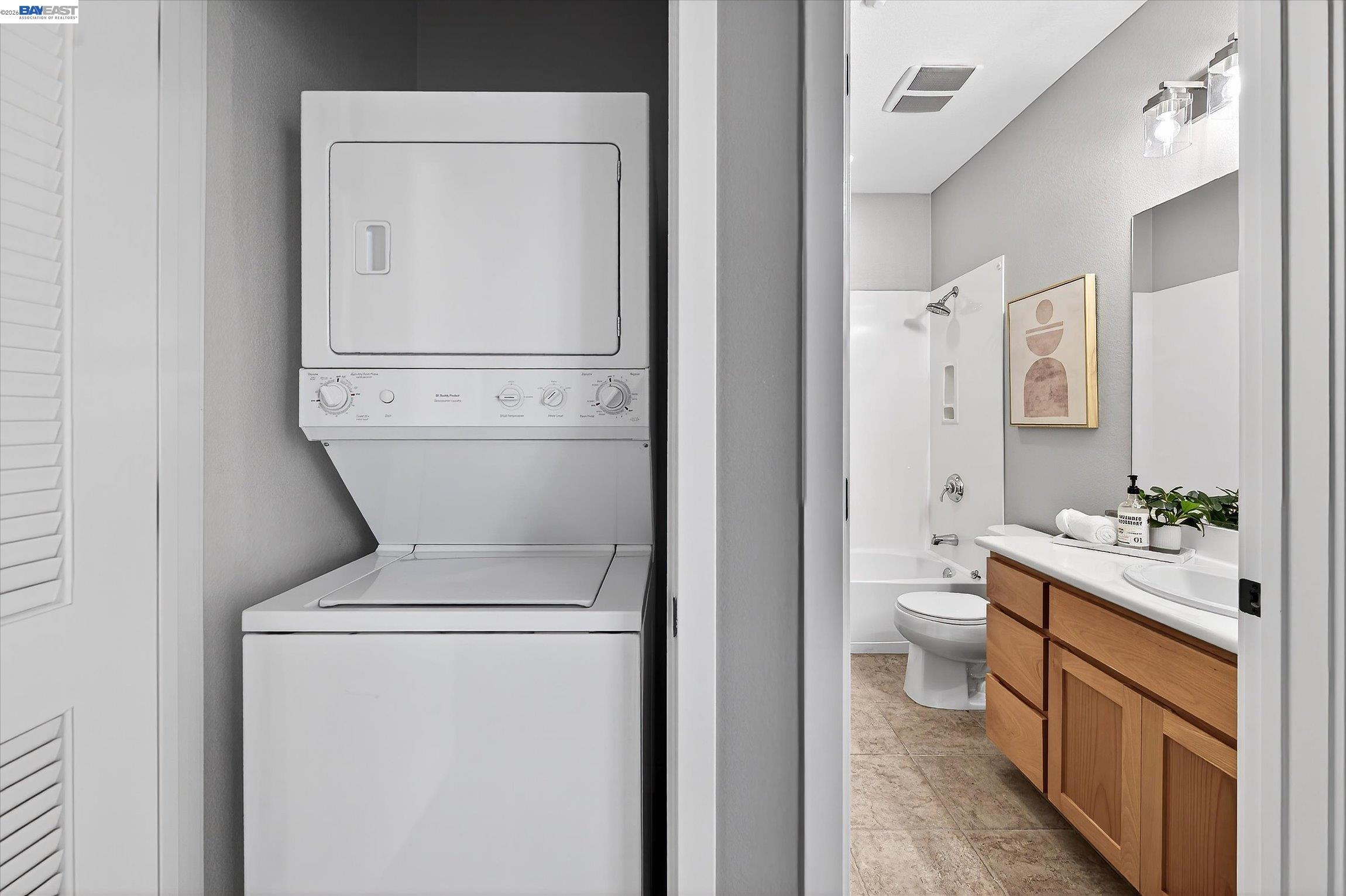 Detail Gallery Image 30 of 32 For 161 N.L. Street #115,  Livermore,  CA 94550 - 2 Beds | 2/1 Baths