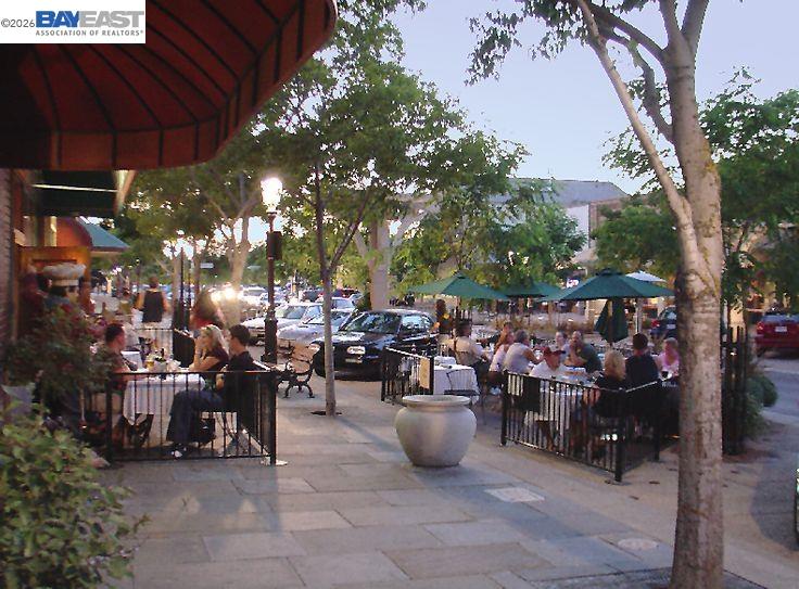 Detail Gallery Image 4 of 32 For 161 N.L. Street #115,  Livermore,  CA 94550 - 2 Beds | 2/1 Baths