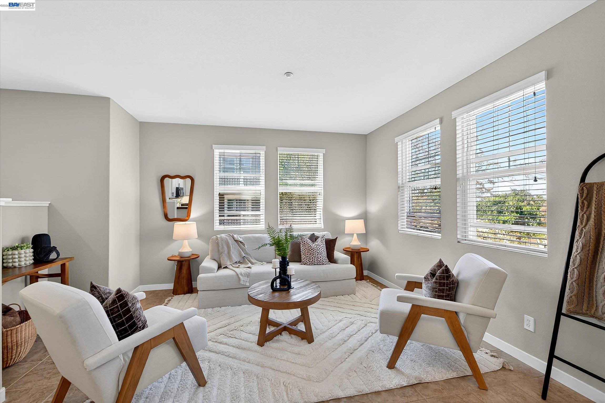 Detail Gallery Image 6 of 32 For 161 N.L. Street #115,  Livermore,  CA 94550 - 2 Beds | 2/1 Baths