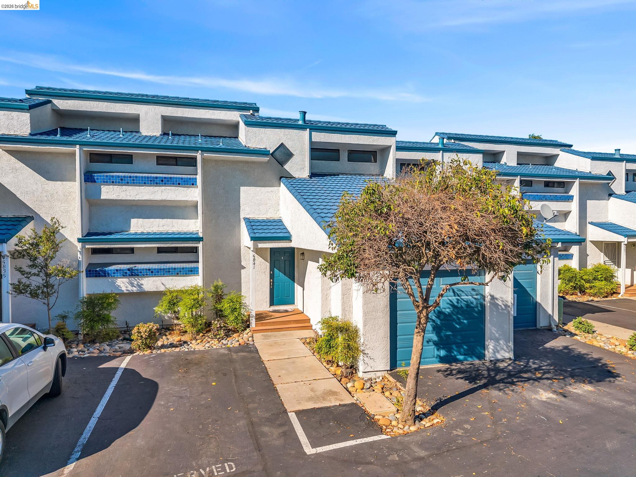 Front Image Thumbnail for EB41128640