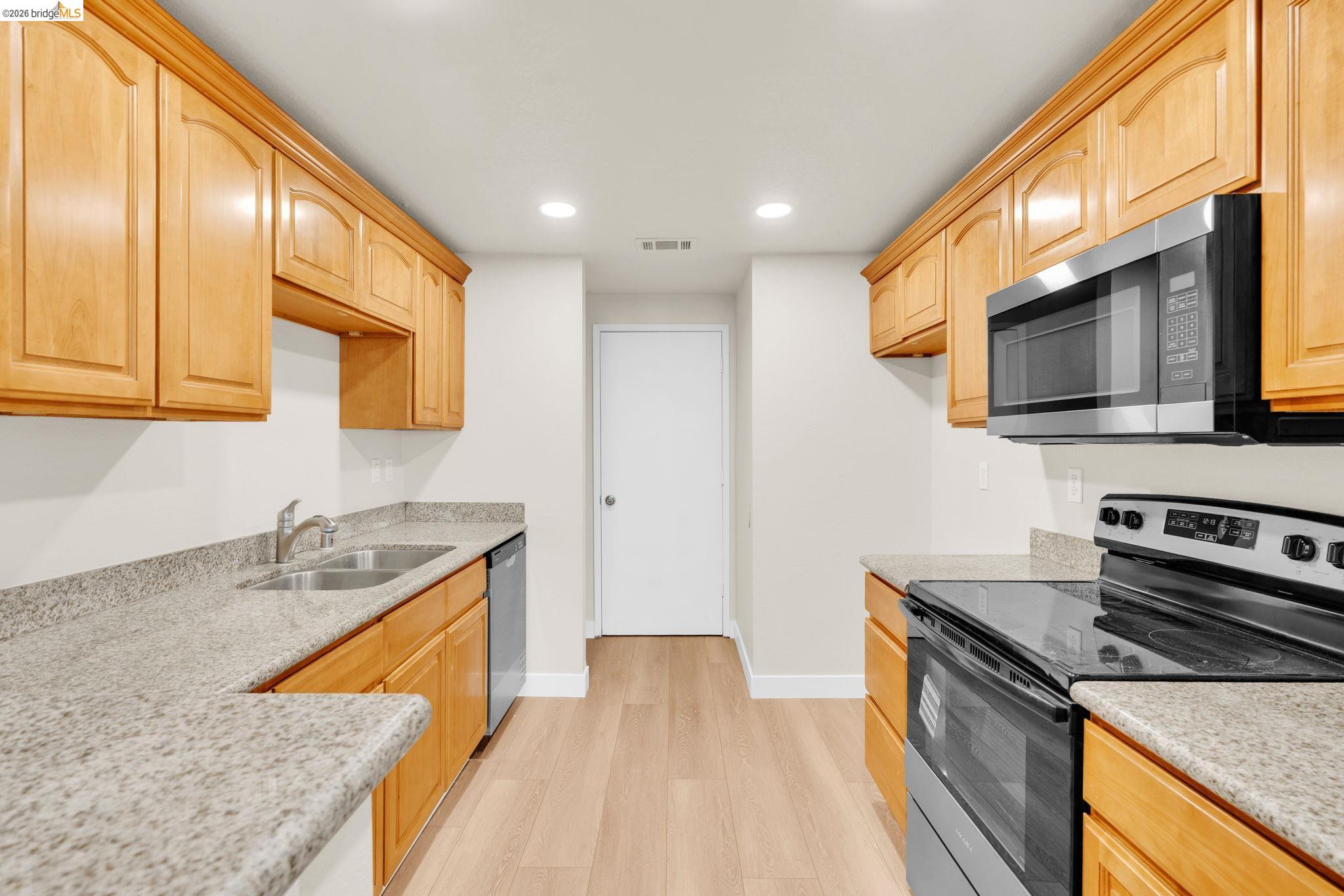 Detail Gallery Image 16 of 39 For 5841 Yawl St, Discovery Bay,  CA 94505 - 2 Beds | 2 Baths