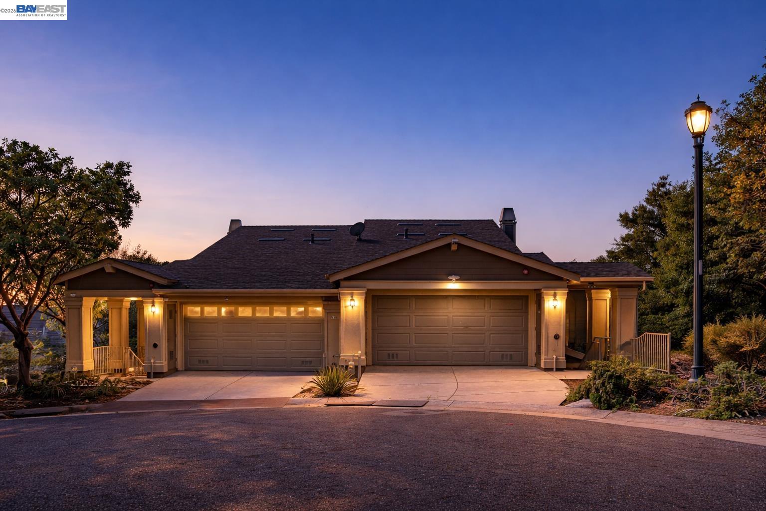 Detail Gallery Image 20 of 42 For 6401 Blue Rock Ct, Oakland,  CA 94605 - 3 Beds | 3/1 Baths