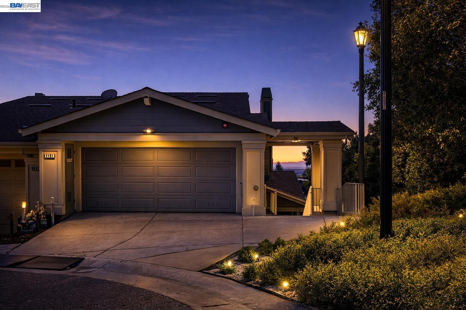 Detail Gallery Image 3 of 42 For 6401 Blue Rock Ct, Oakland,  CA 94605 - 3 Beds | 3/1 Baths