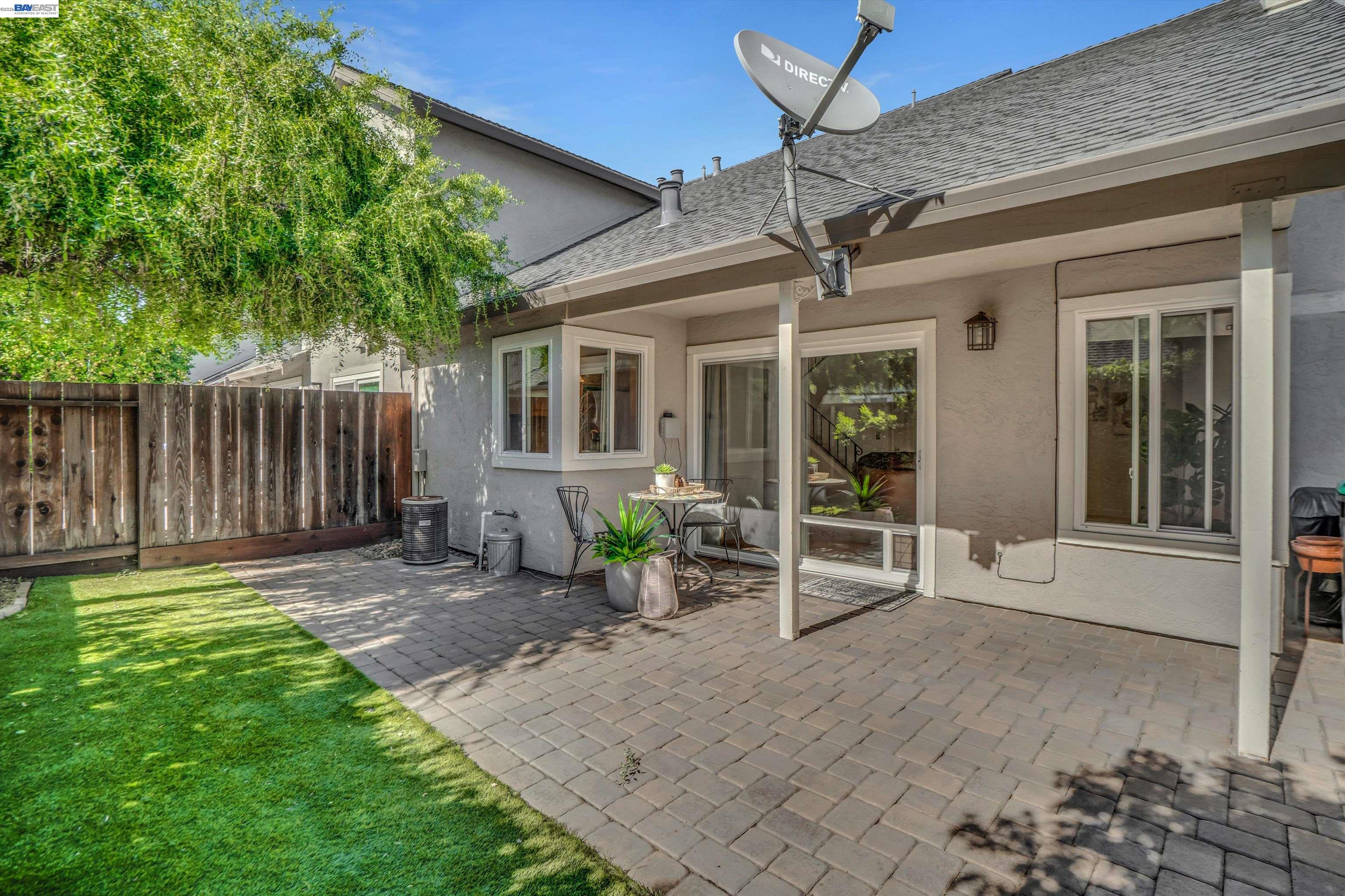 Detail Gallery Image 18 of 29 For 2154 Alexander Way, Pleasanton,  CA 94588 - 2 Beds | 2 Baths