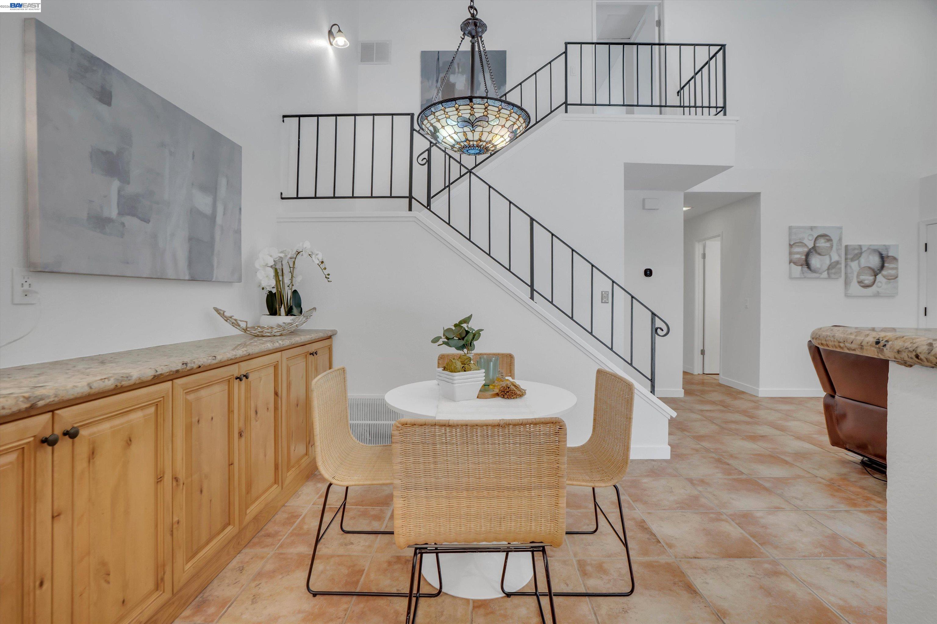 Detail Gallery Image 8 of 29 For 2154 Alexander Way, Pleasanton,  CA 94588 - 2 Beds | 2 Baths