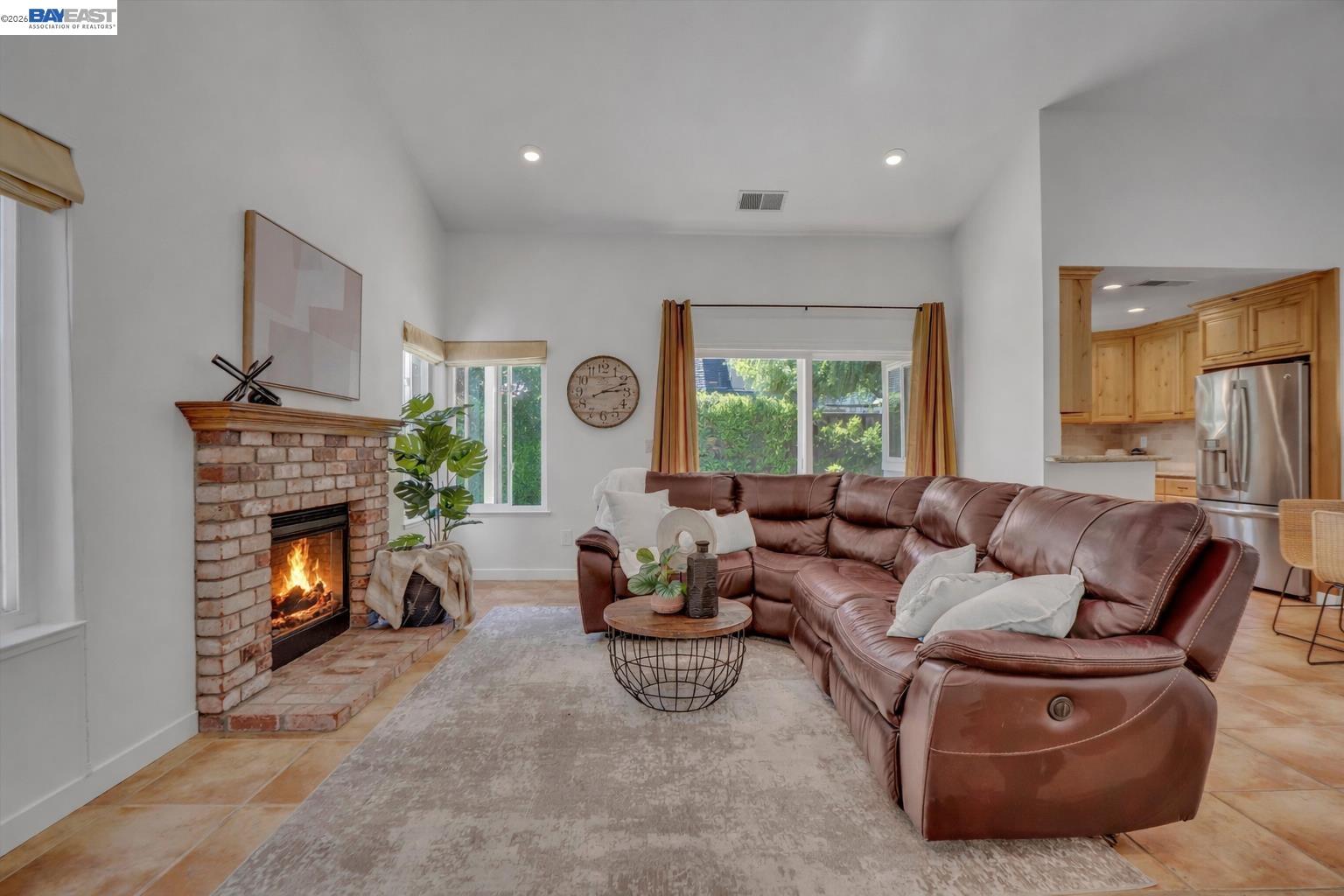 Detail Gallery Image 10 of 29 For 2154 Alexander Way, Pleasanton,  CA 94588 - 2 Beds | 2 Baths