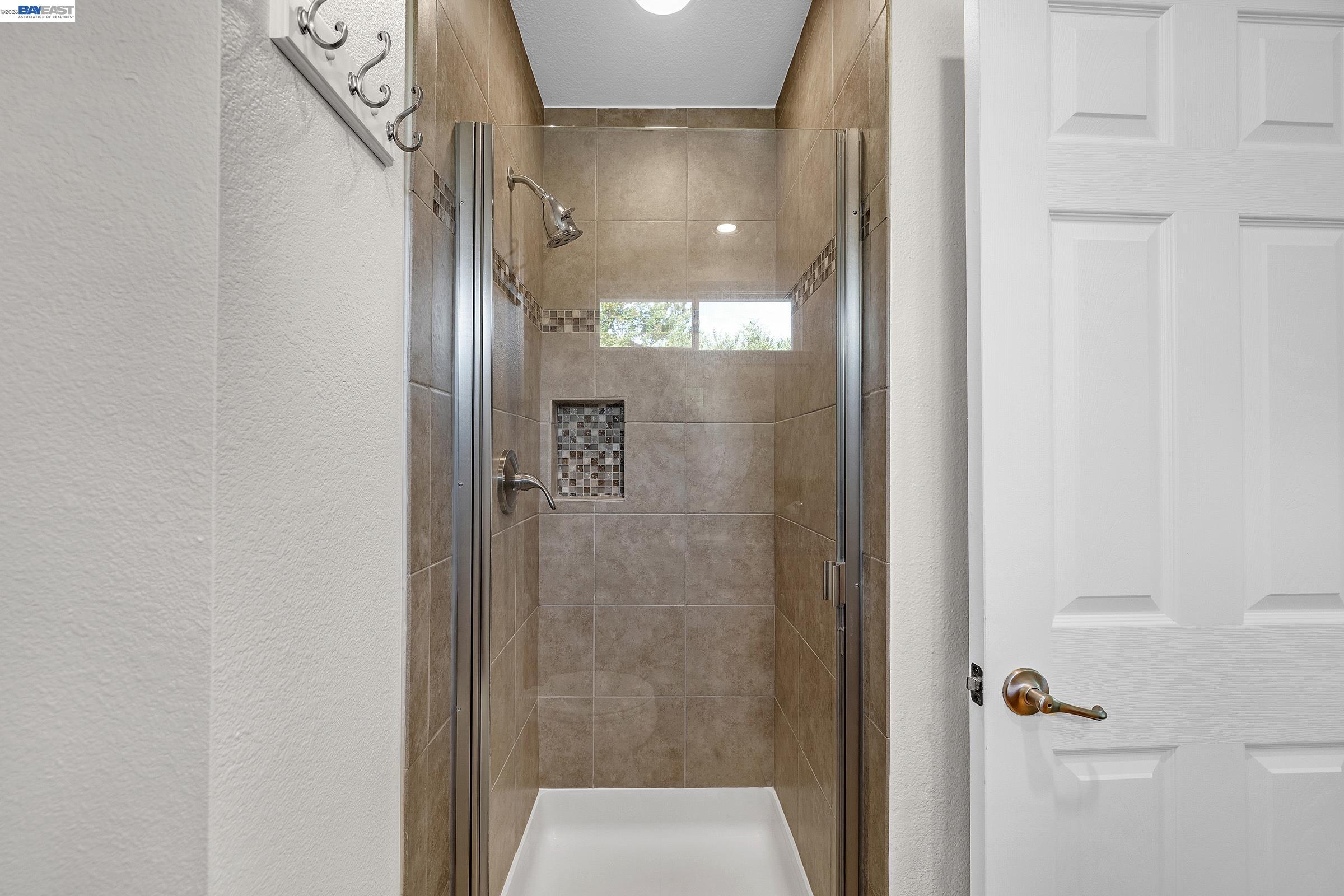 Detail Gallery Image 21 of 27 For 4061 Holland Dr, Pleasanton,  CA 94588 - 3 Beds | 2 Baths