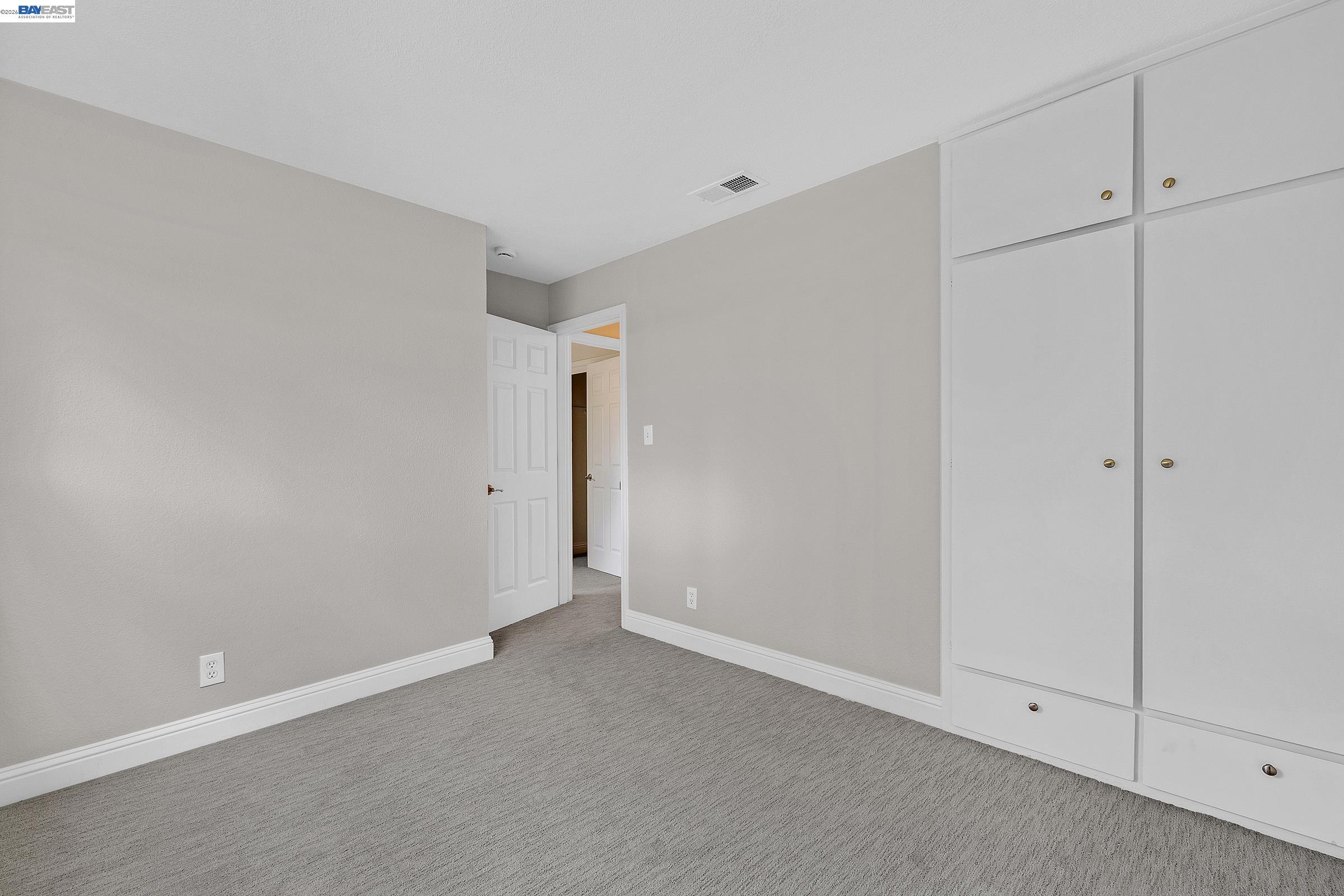 Detail Gallery Image 22 of 27 For 4061 Holland Dr, Pleasanton,  CA 94588 - 3 Beds | 2 Baths