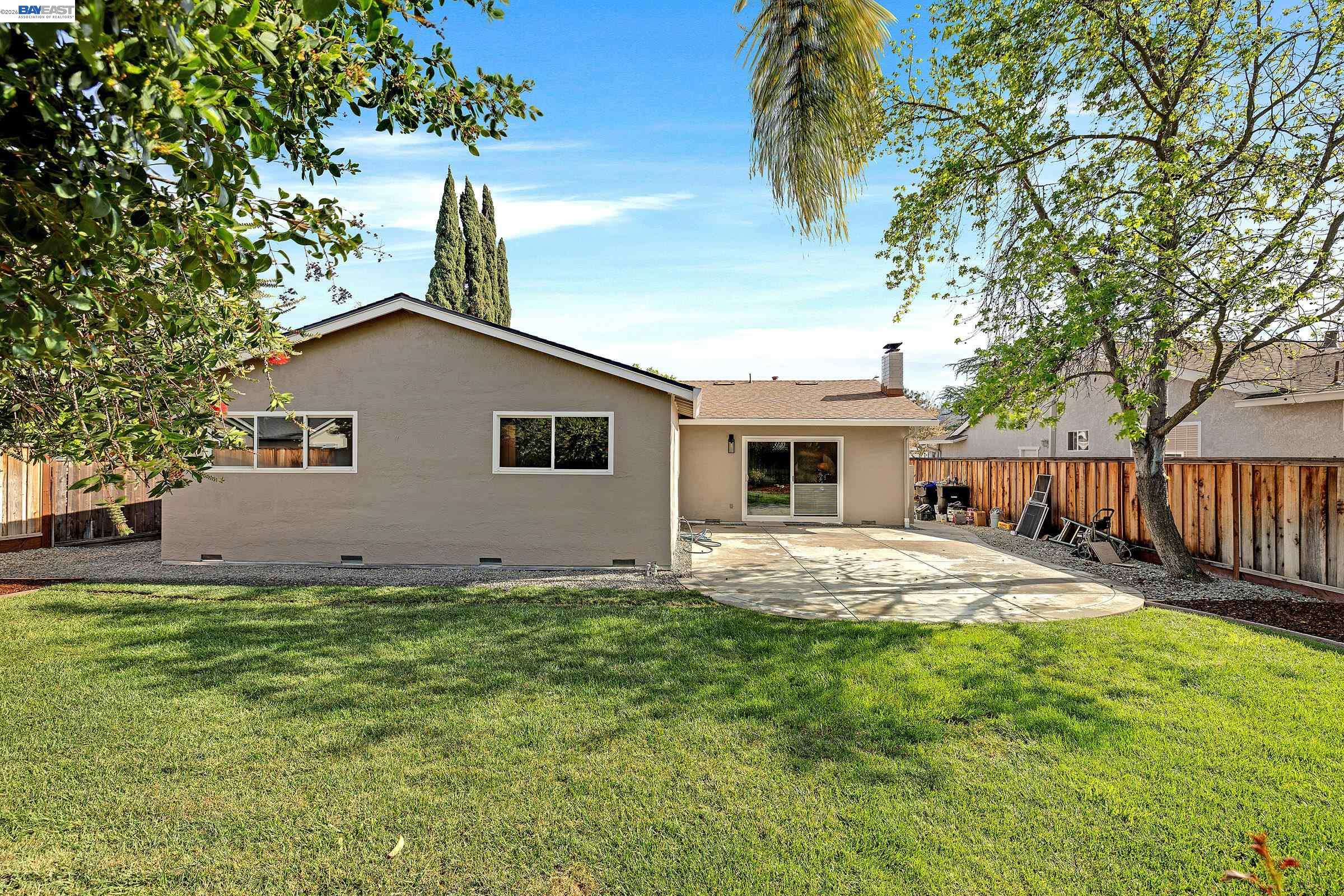 Detail Gallery Image 25 of 27 For 4061 Holland Dr, Pleasanton,  CA 94588 - 3 Beds | 2 Baths