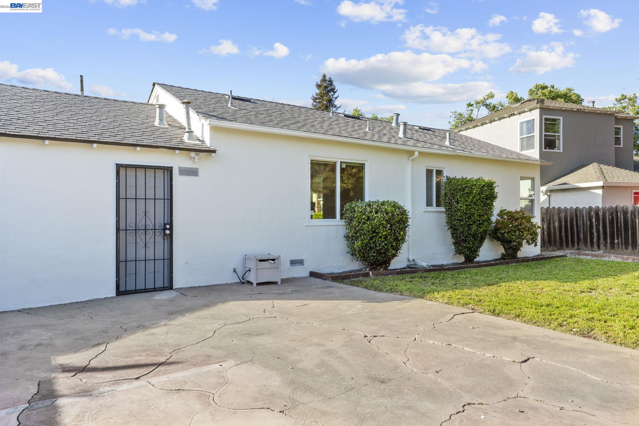 Detail Gallery Image 32 of 34 For 1726 137th Ave, San Leandro,  CA 94578 - 2 Beds | 1 Baths