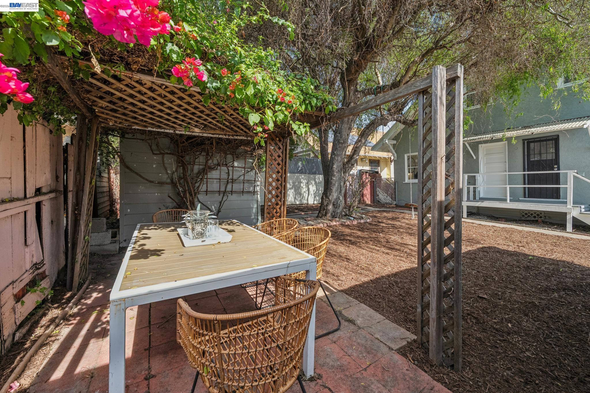 Detail Gallery Image 53 of 58 For 2063 Rosedale Ave, Oakland,  CA 94601 - – Beds | – Baths