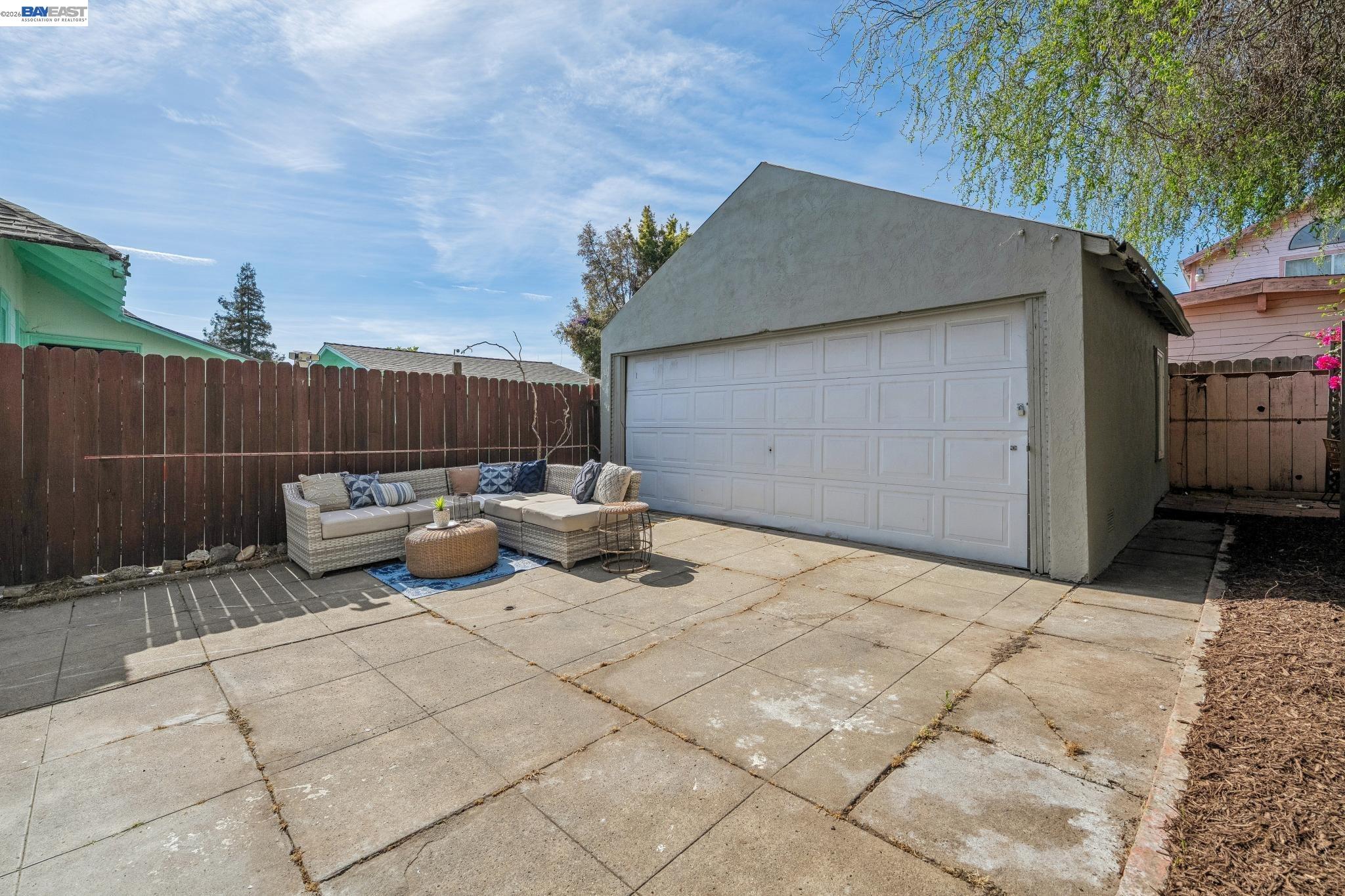 Detail Gallery Image 52 of 58 For 2063 Rosedale Ave, Oakland,  CA 94601 - – Beds | – Baths