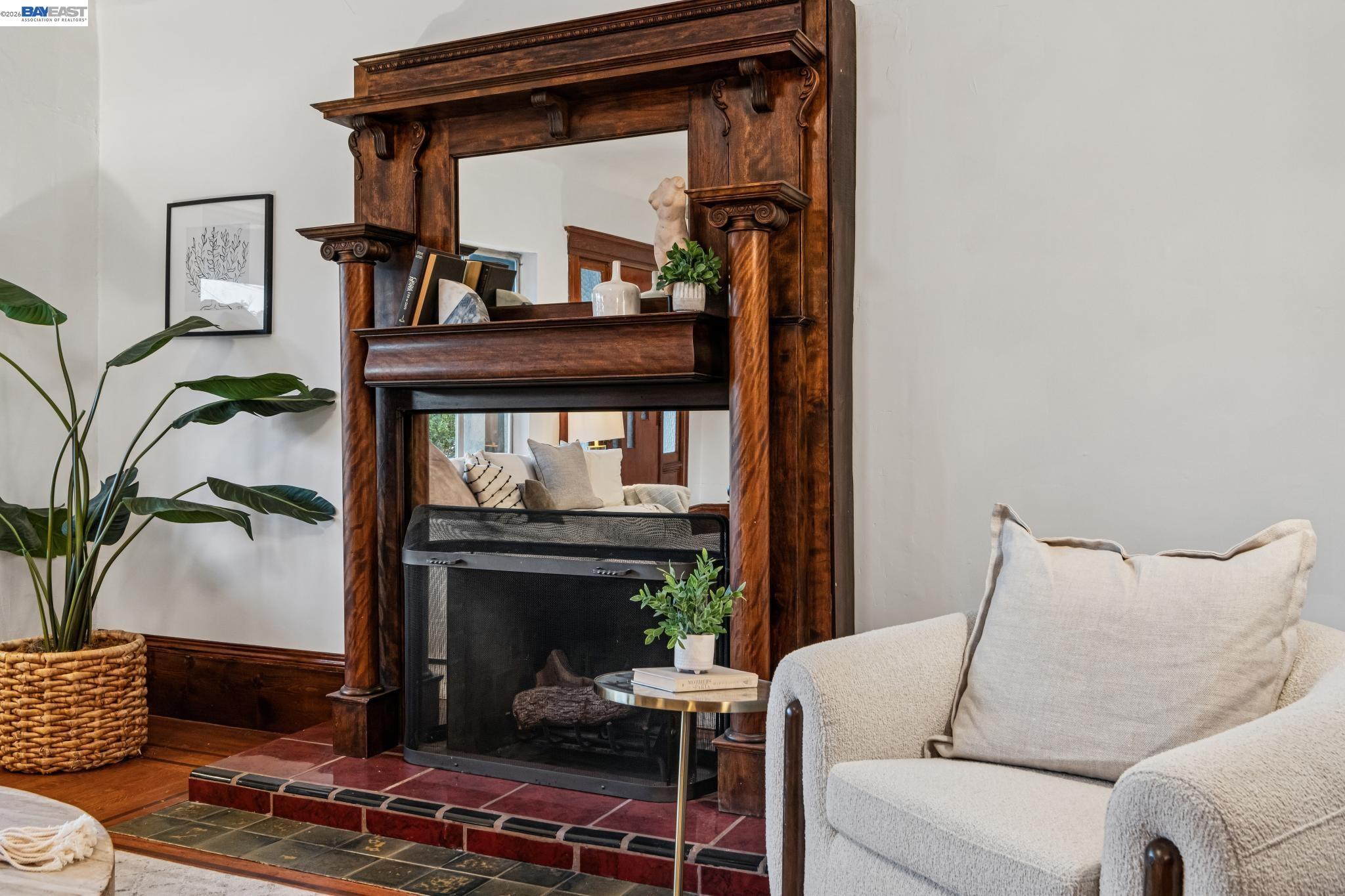 Detail Gallery Image 8 of 55 For 2063 Rosedale Ave, Oakland,  CA 94601 - – Beds | – Baths